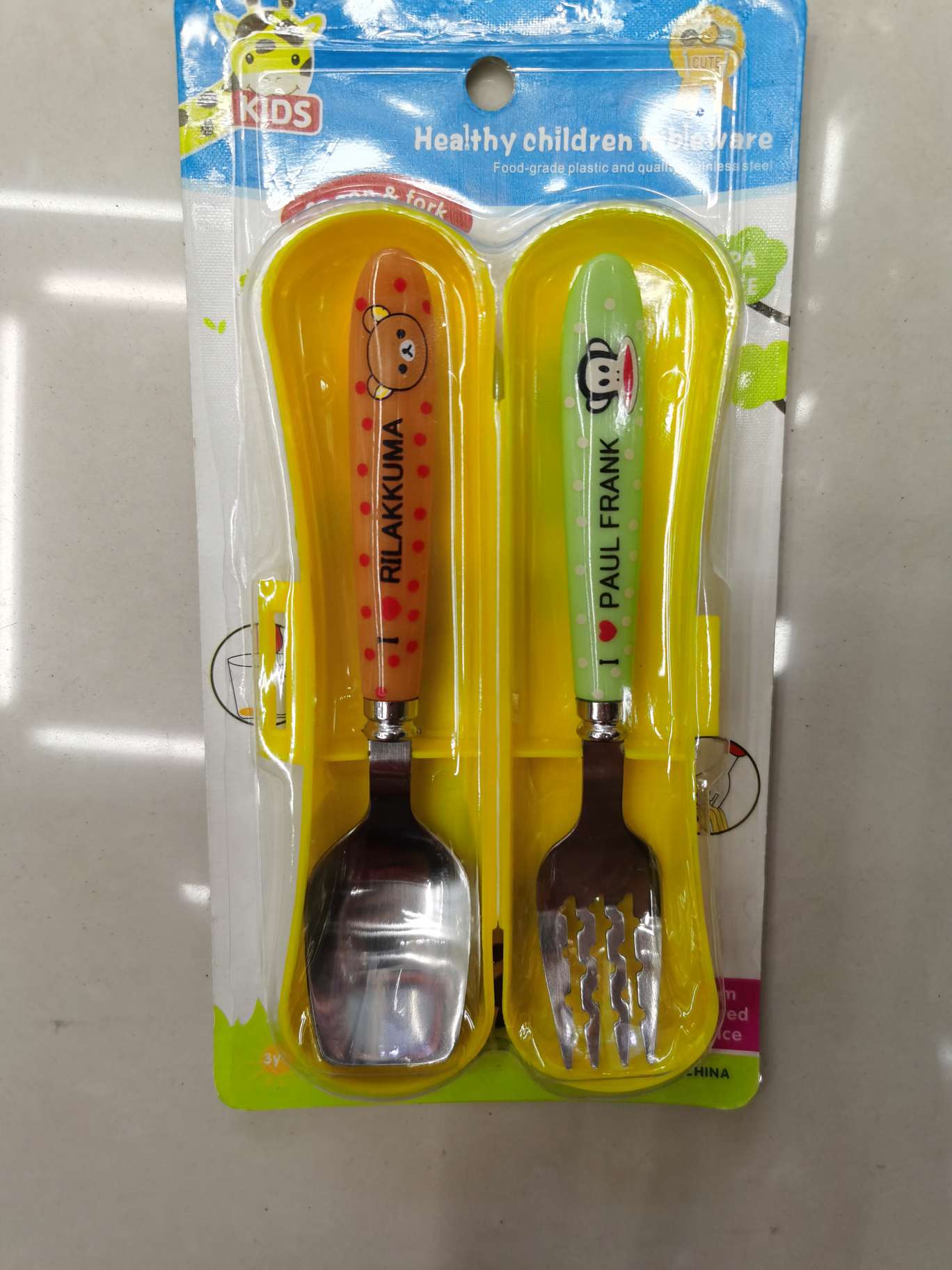 A70 1.5mm hand-thrown cartoon imitation porcelain handle fork + spoon cartoon box Application Scenario