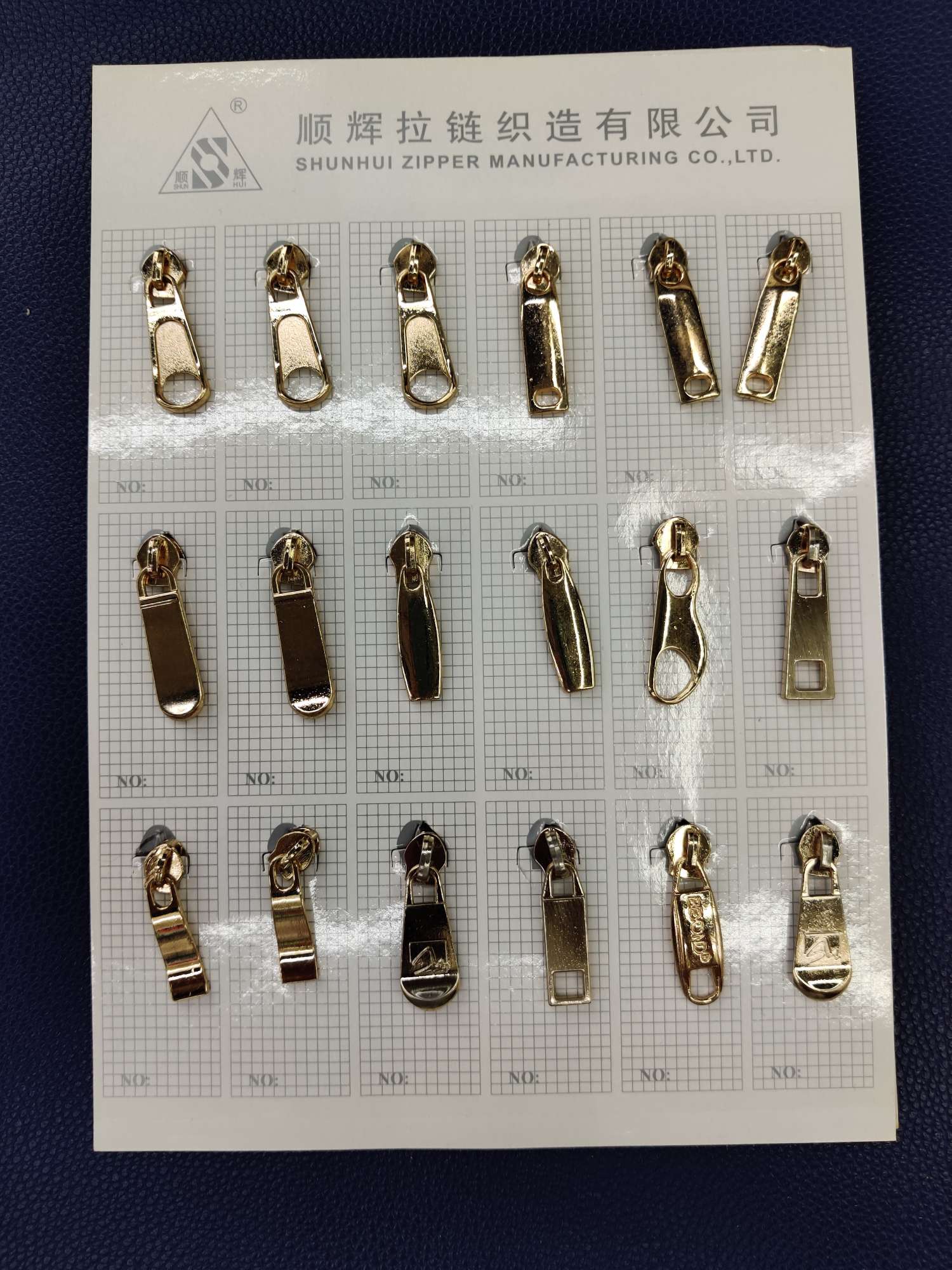 Pull head 6 zipper pull head manufacturers spot wholesale clothing pull head with lock zipper head thumbnail