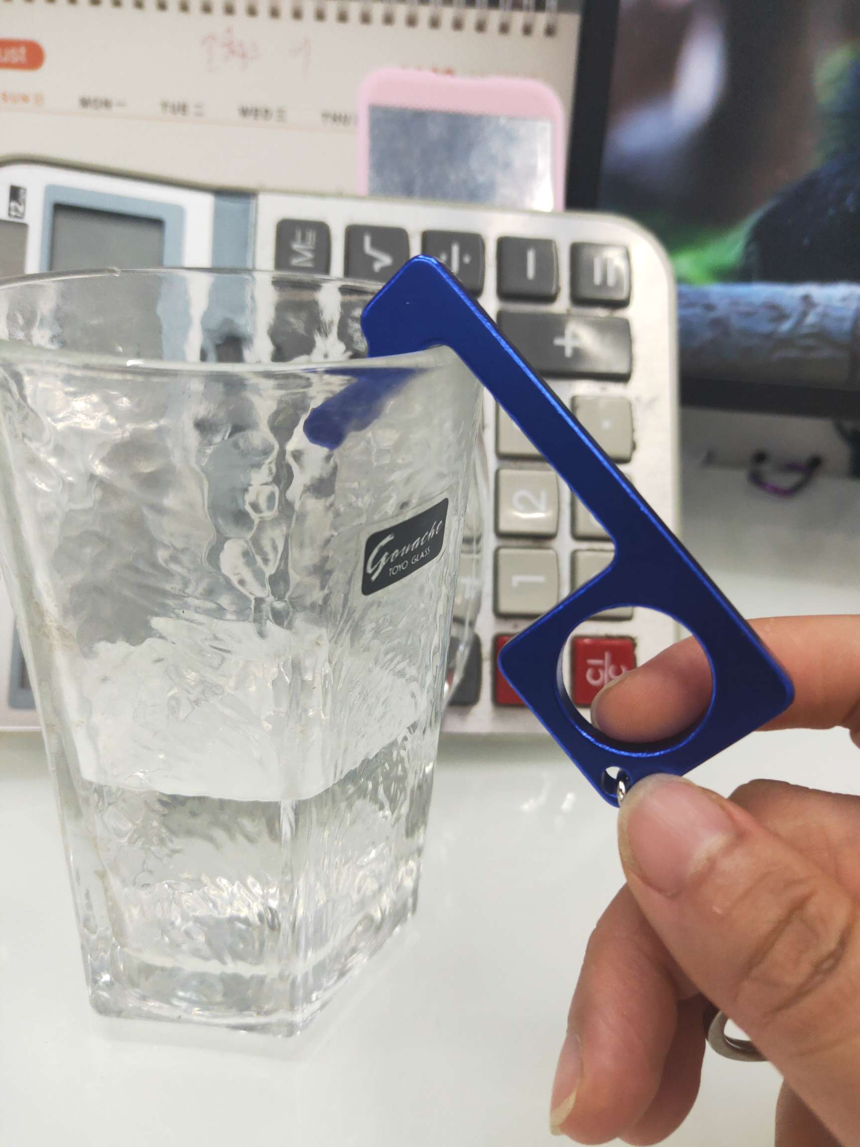 Contactless Elevator Door Opener Edc Door Opener Antibacterial-Prevention Key Pendant Application Scenario