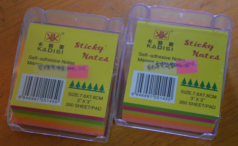 The factory sells fluorescent 3*3 sticky notes with pen holder for N times