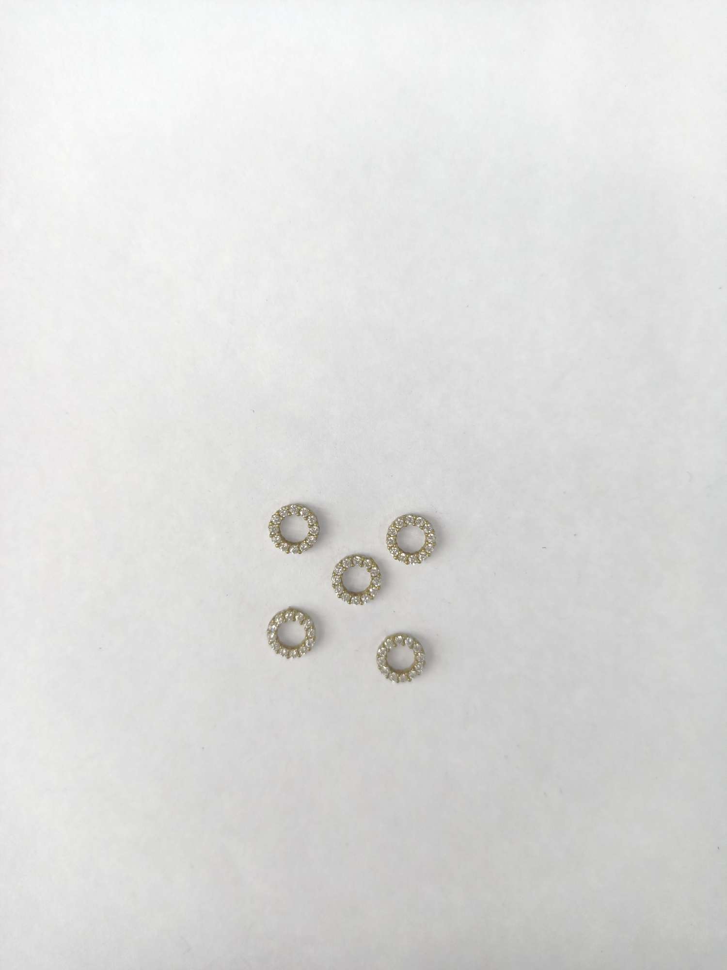 The round copper accessory from Xinyao jewelry accessories is a popular DIY product that is cute and charming