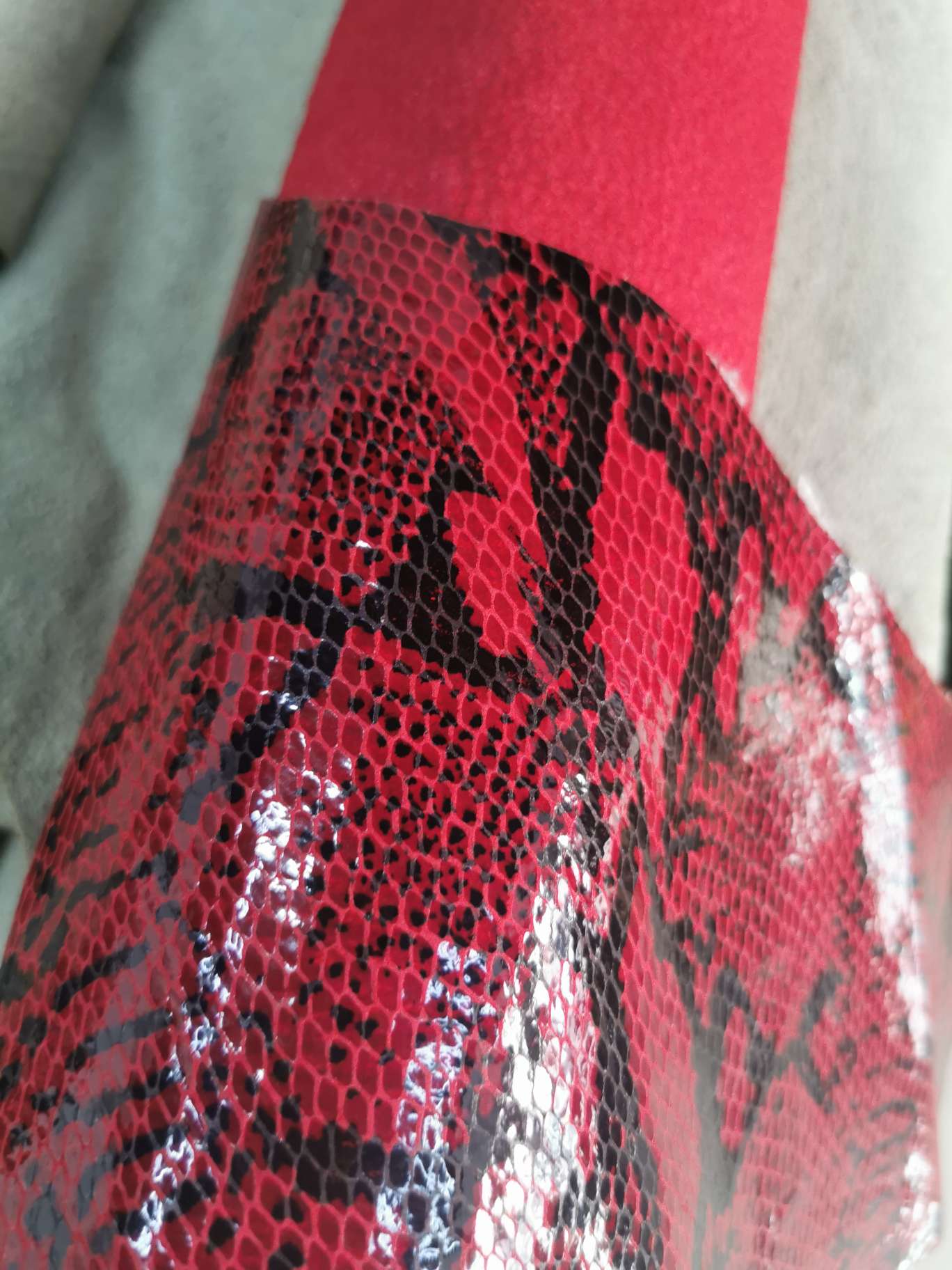 Genuine leather, pigskin printed with snake patterns undefined