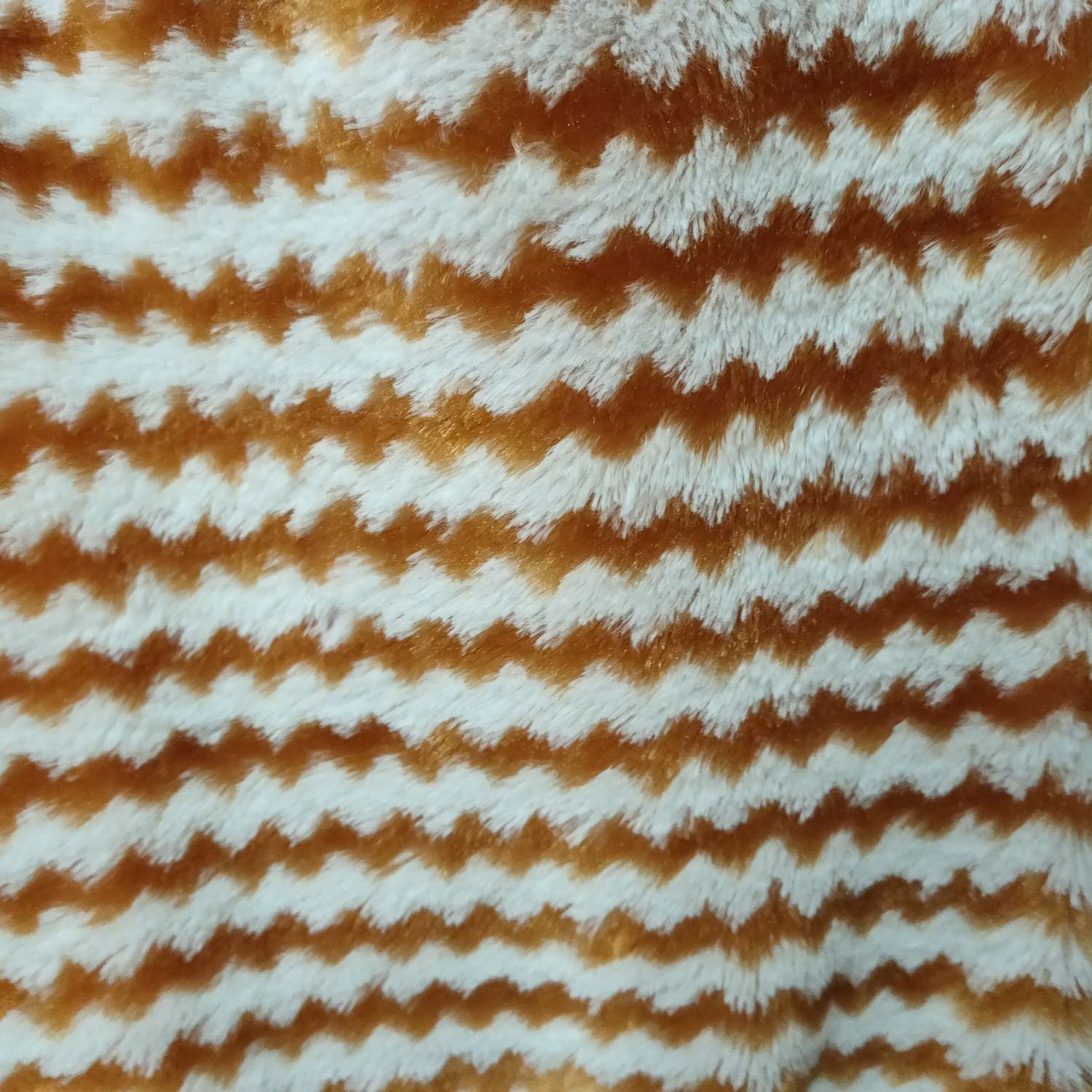 Cationic Watermelon Velvet, Light Brown