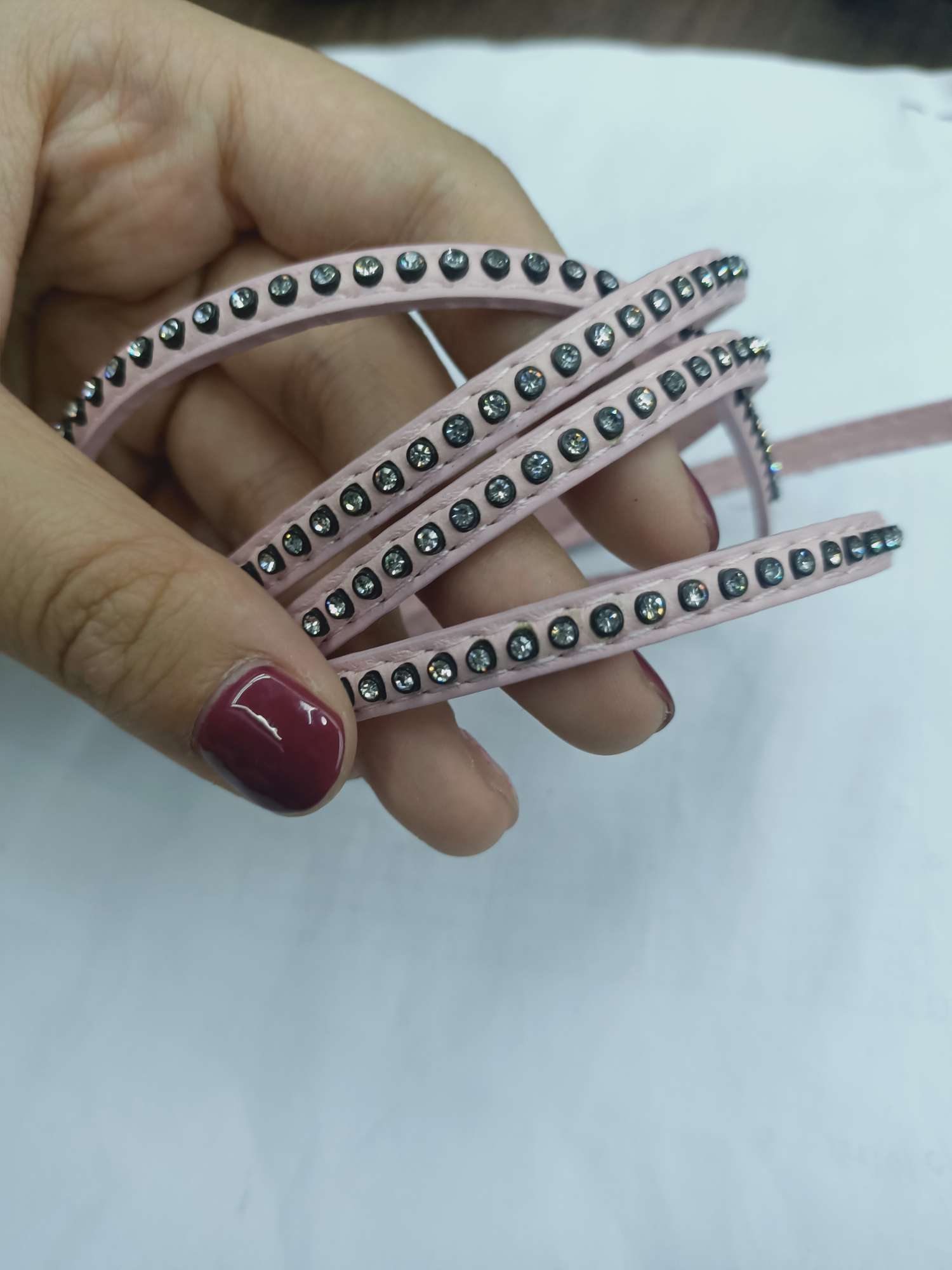 Cordones multiusos de piel con diamantes, tocados, gestos, colgantes para teléfonos móviles, cinturones, etc. Specification image