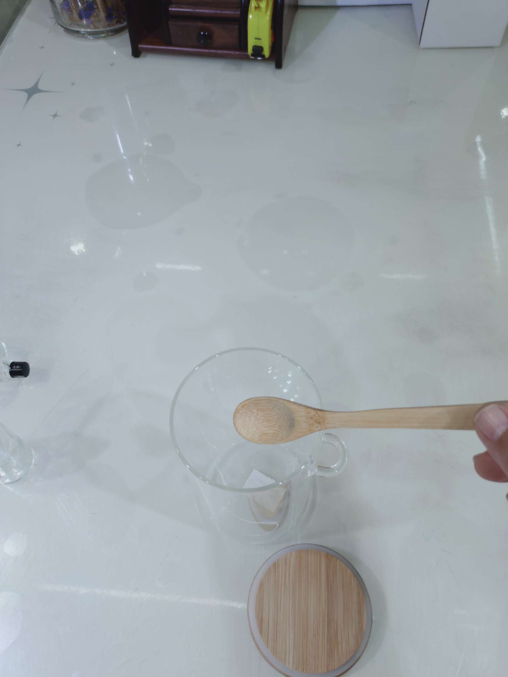 玻璃储物罐细节图