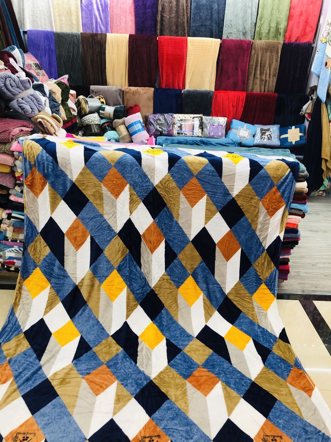 厂家直销批发零售新款精品法兰绒毛毯盖毯31