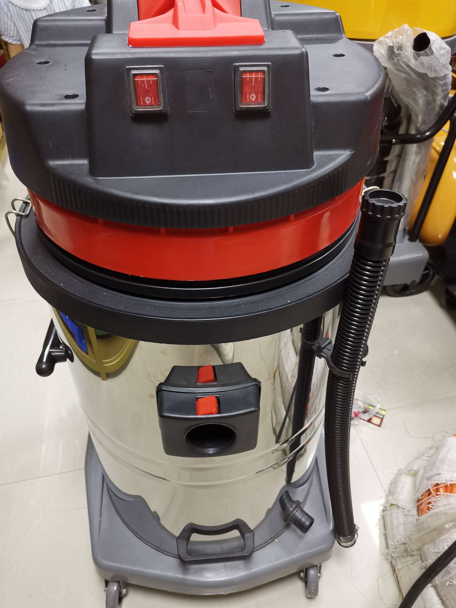 80L三电机吸尘器图