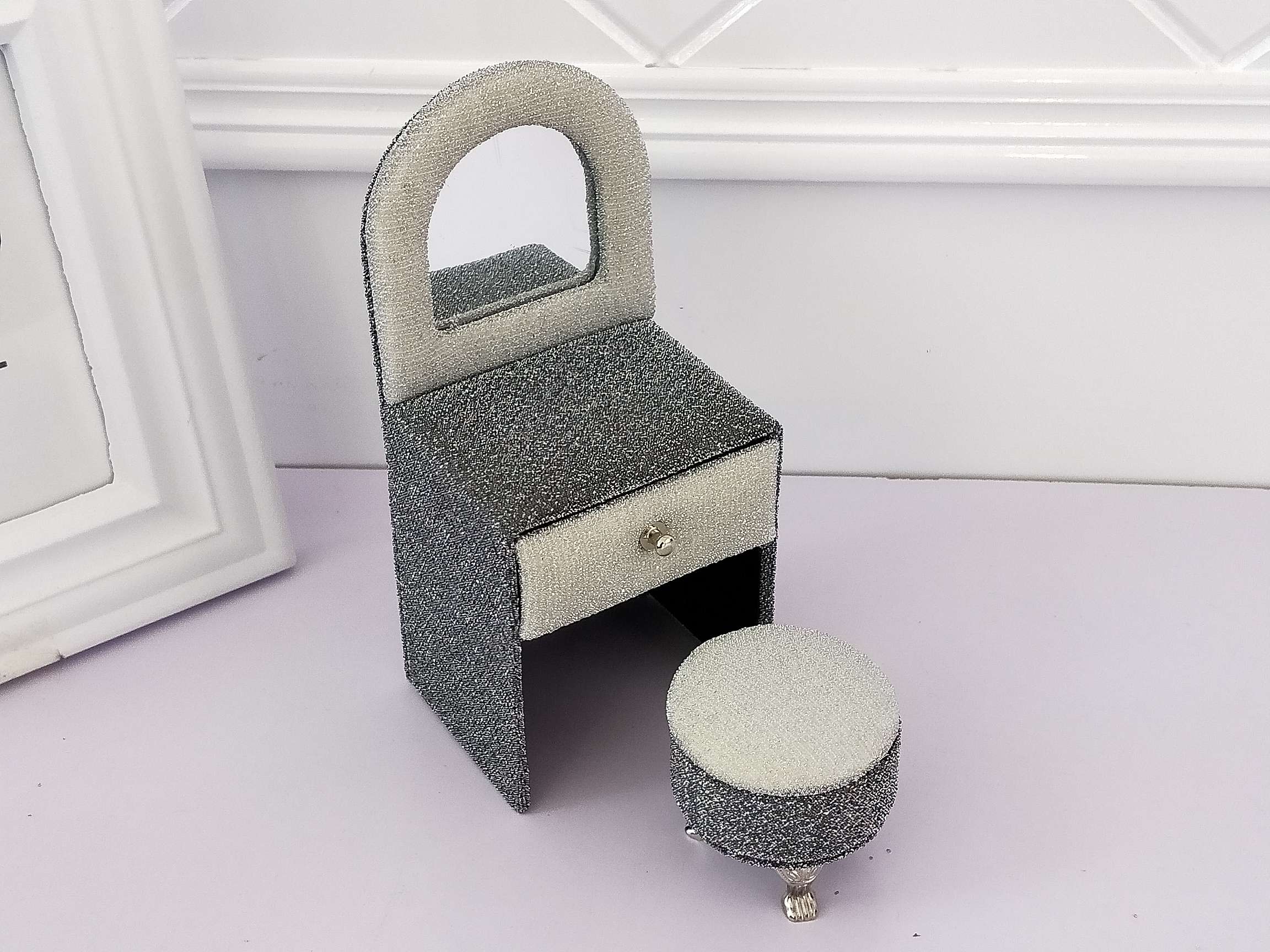 Jinqi sofa jewelry box Ring Earrings Necklace Accessories Storage Box Diamond Ring Placement Shooting props X05-391/392 Application Scenario