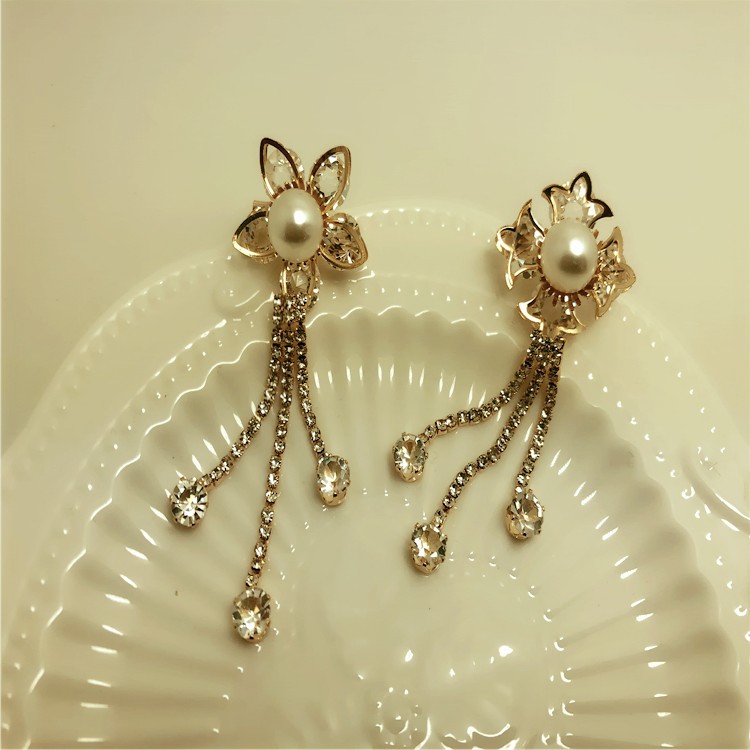 Handmade Custom Iron Sheet Flower Clip Zircon Brooch Anti-Slip Collar Pin Three-Dimensional Metal Pearl Pin Wholesale Item Picture