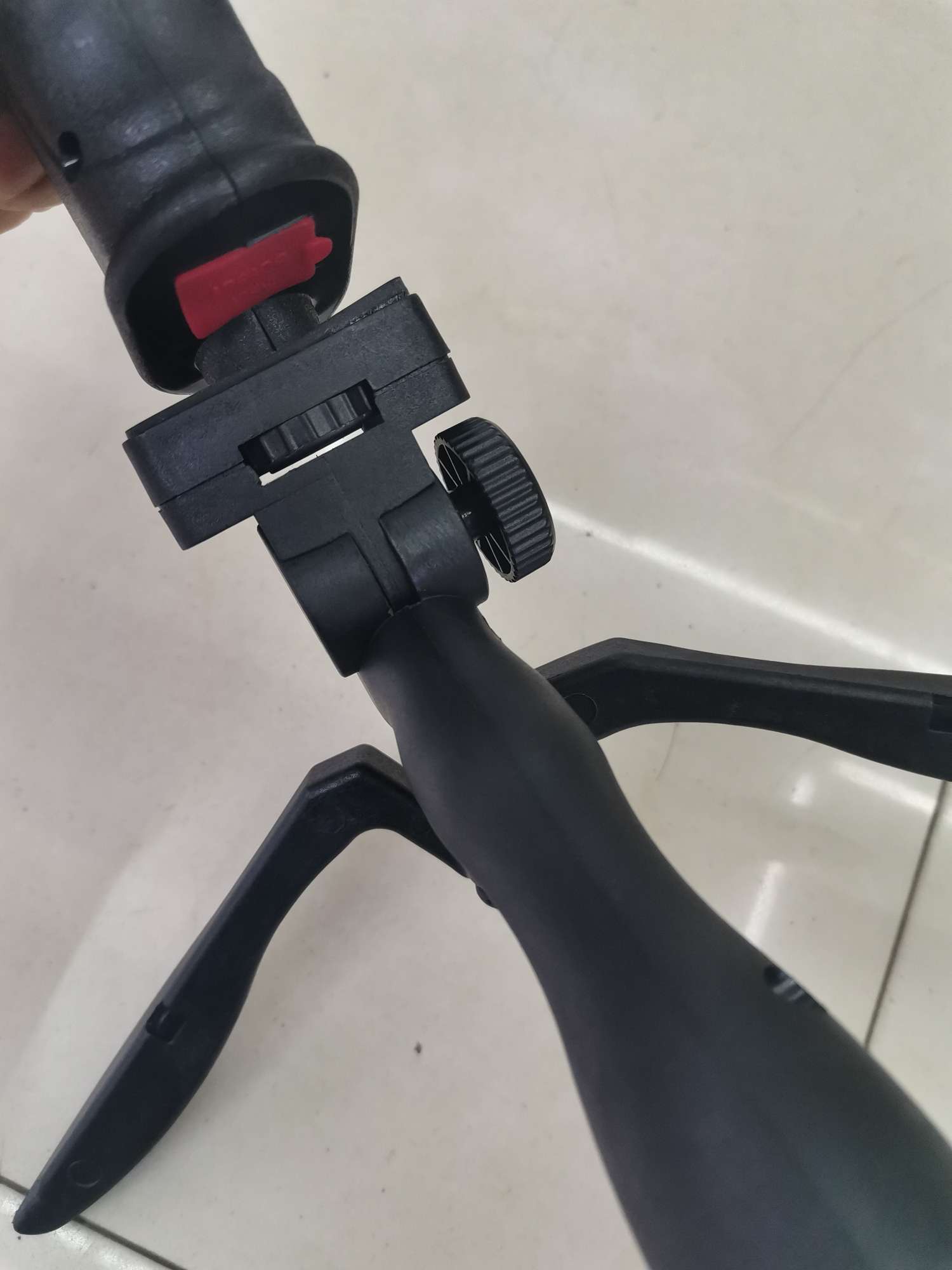 三脚立式充电宝功能三档超强光远射探照灯细节图