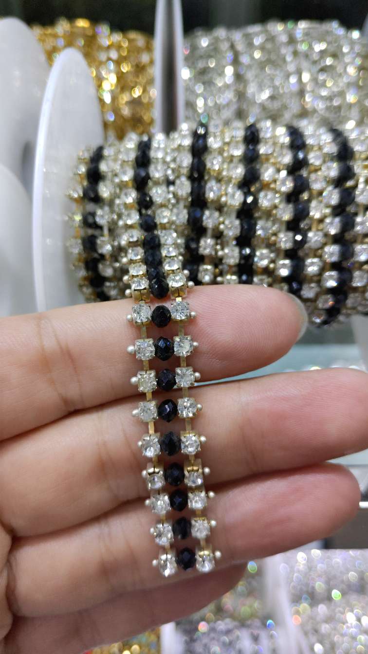 Double row drill clip black bead