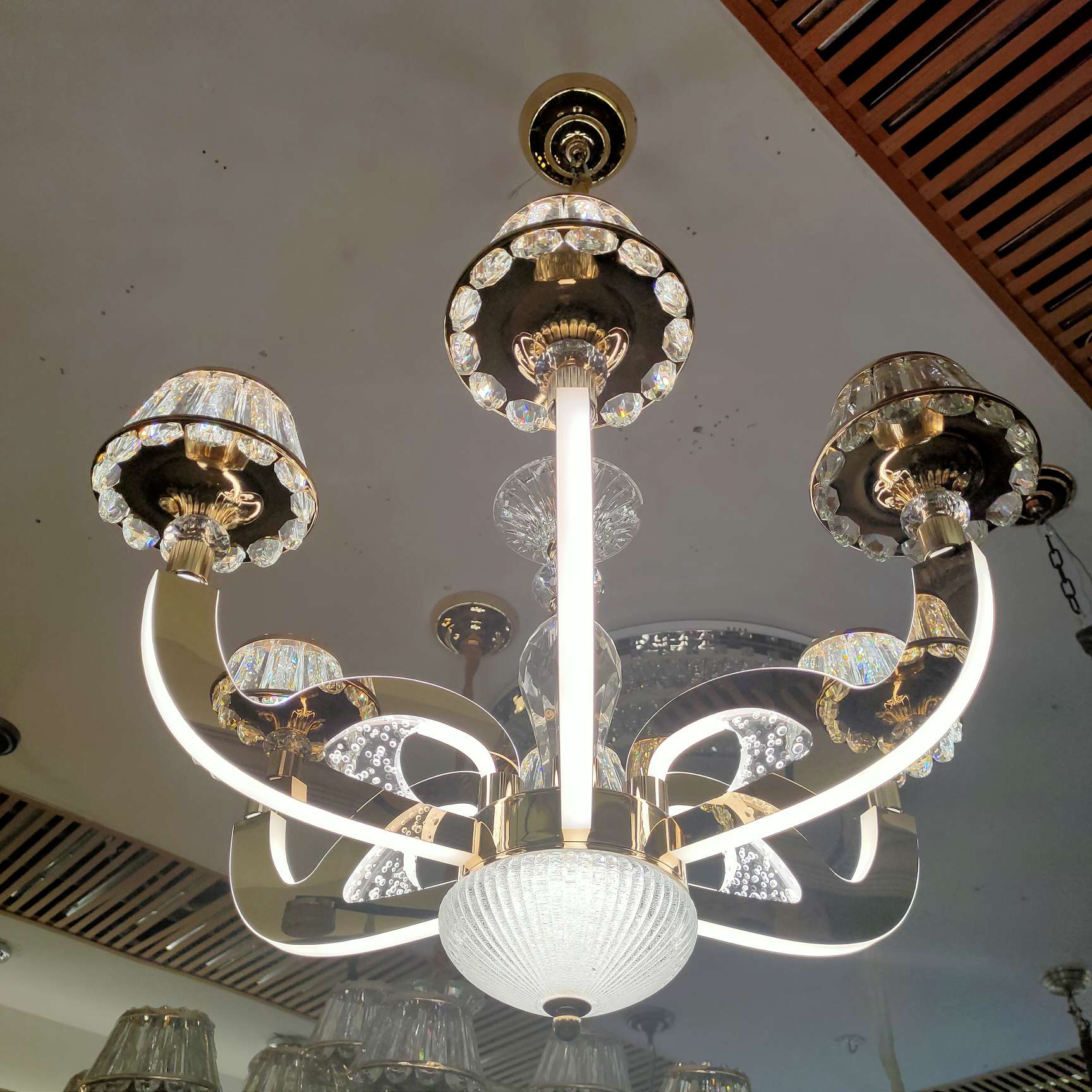 Lámparas nórdicas estilo moderno y minimalista tienda de ropa dormitorio frijoles mágicos candelabros comedor luz de red luz atmosférica lujo sala de estar candelabros Item Picture