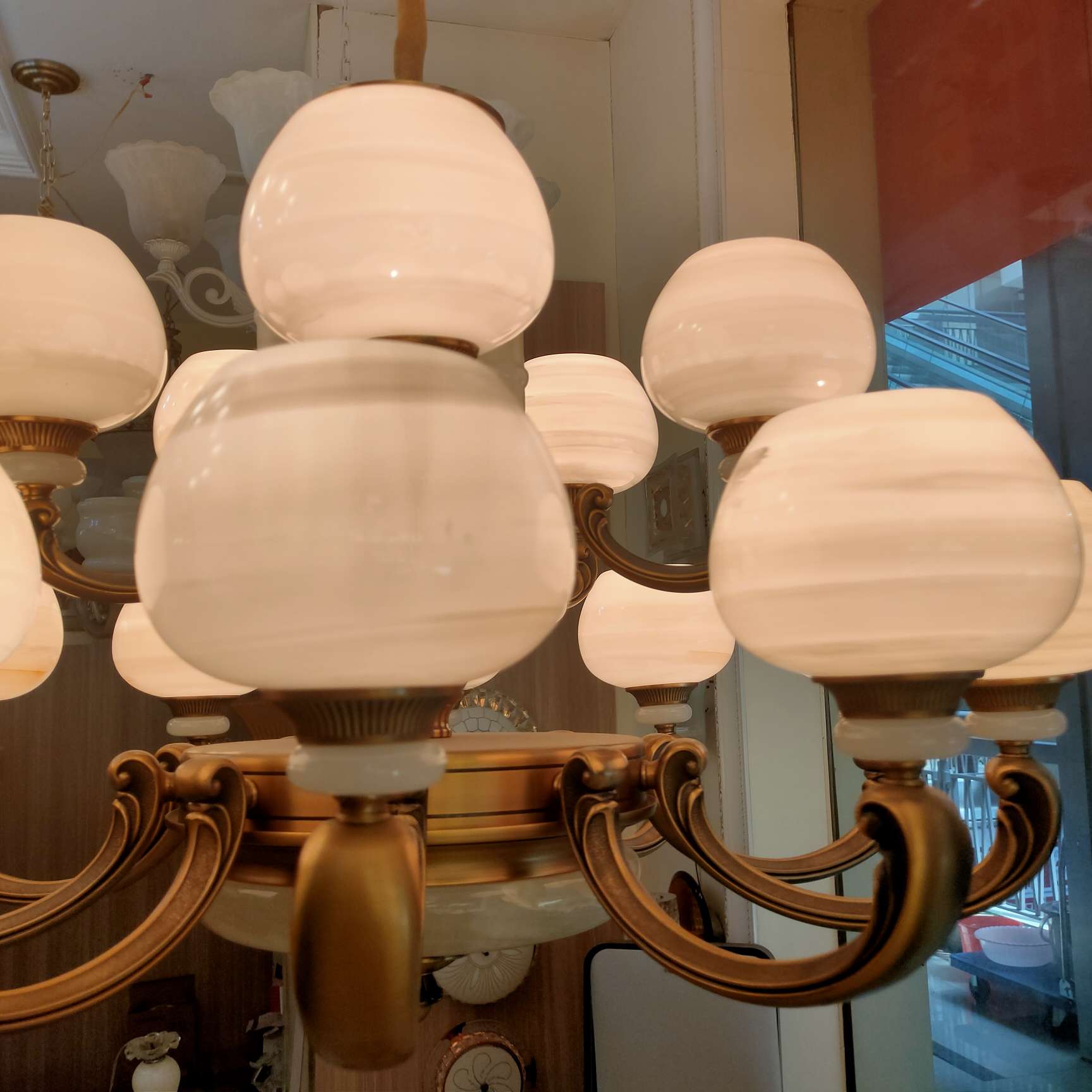 Nordic lighting fixtures, modern, simple and elegant style, clothing store bedroom magic bean chandelier, dining room Internet red light, home living room chandelier details Picture