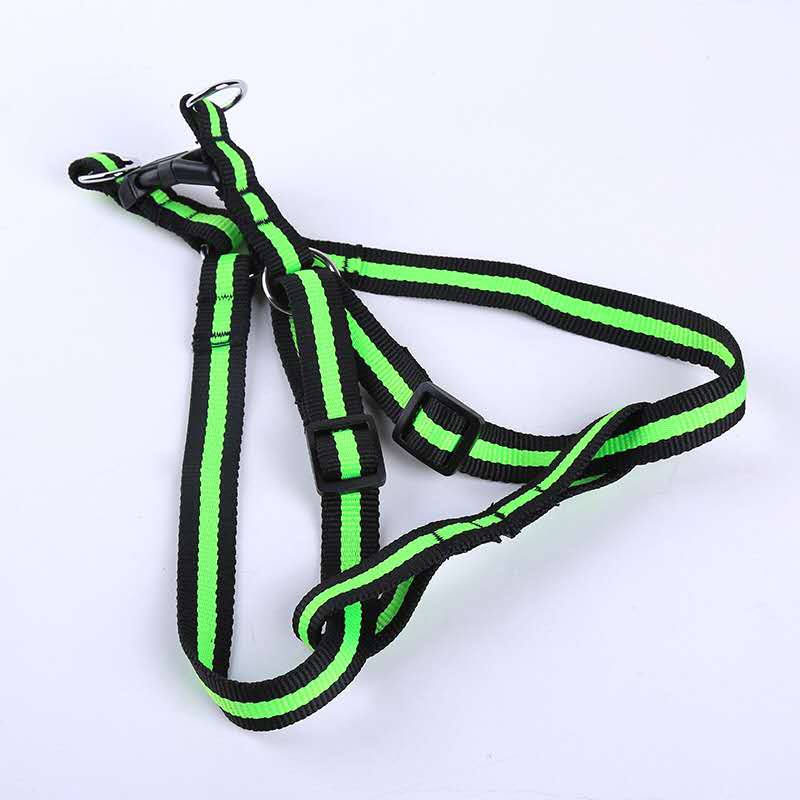 The new pet leash is available in multiple colors Specification image