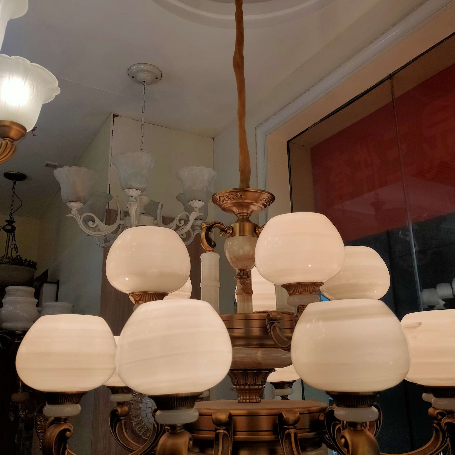 Nordic lighting fixtures, modern, simple and elegant style, clothing store bedroom magic bean chandelier, dining room Internet red light, home living room chandelier Specification image