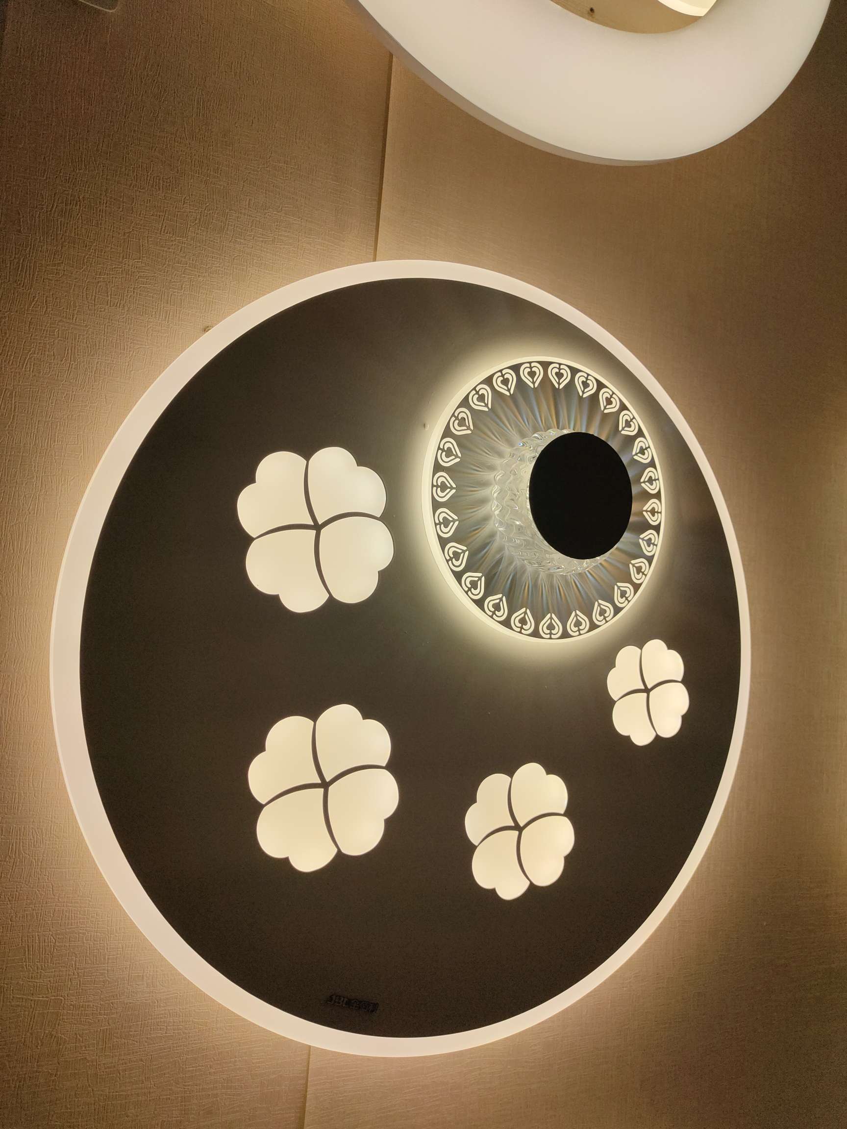 Modern, simple, elegant and light luxury LED ceiling lamp for the bedroom, creative round, warm and romantic room lighting fixtures undefined
