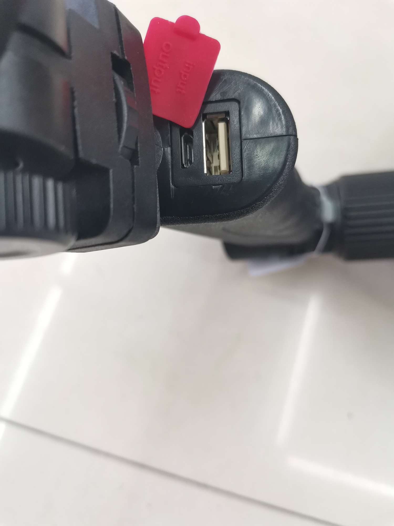 三脚立式充电宝功能三档超强光远射探照灯白底实物图