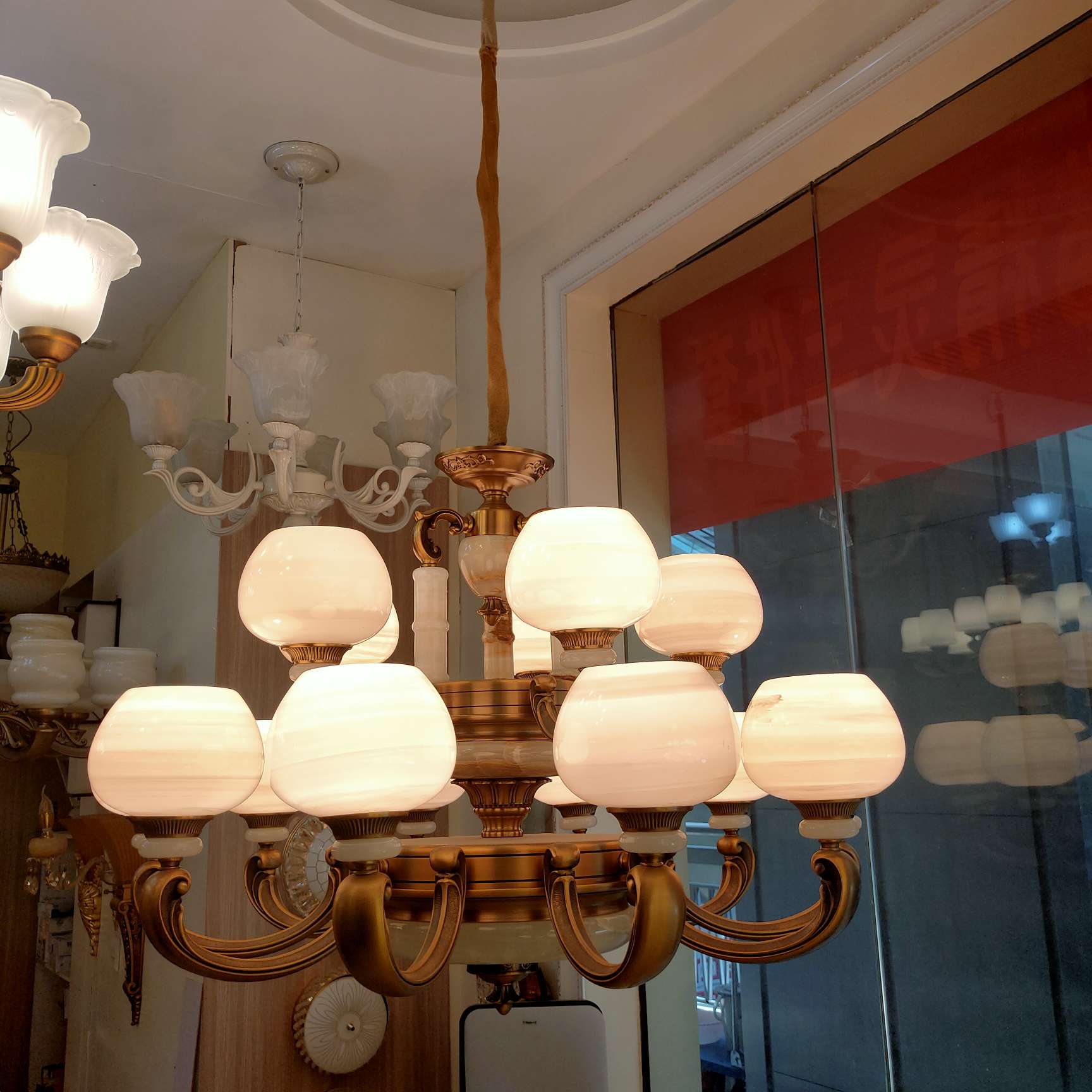 Nordic lighting fixtures, modern, simple and elegant style, clothing store bedroom magic bean chandelier, dining room Internet red light, home living room chandelier Application Scenario