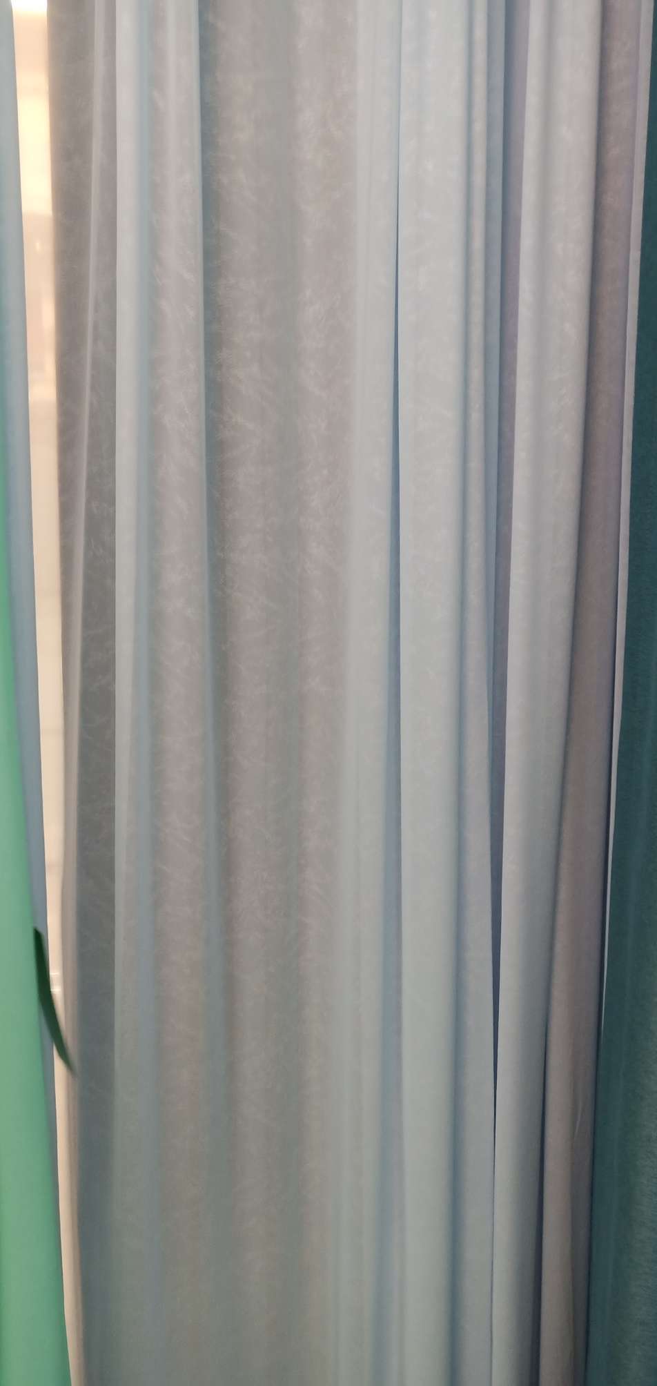 Golden Milanese scratch-resistant diamond gauze. Specification image