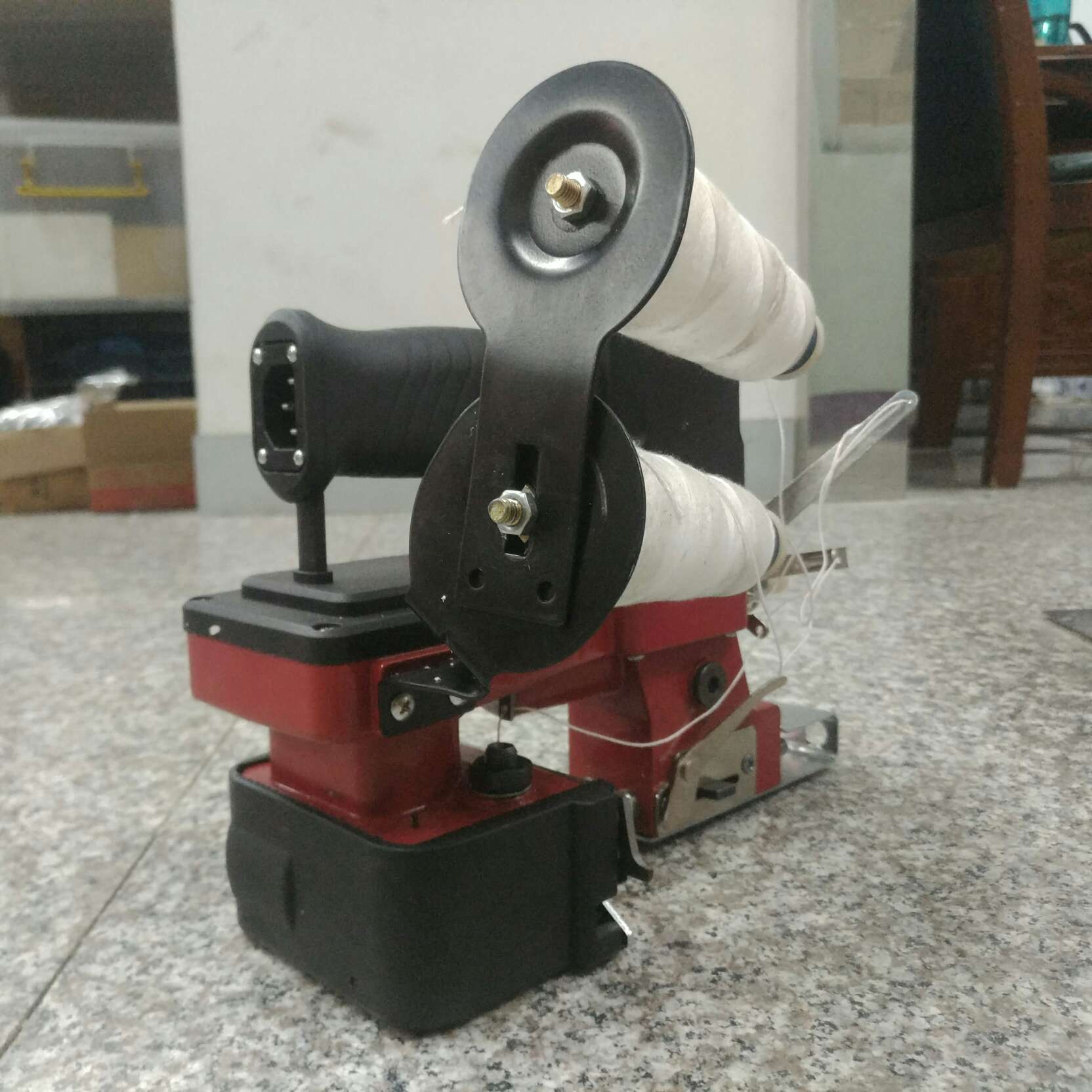 GK9-18A double-line hand-held sealing machine details Picture