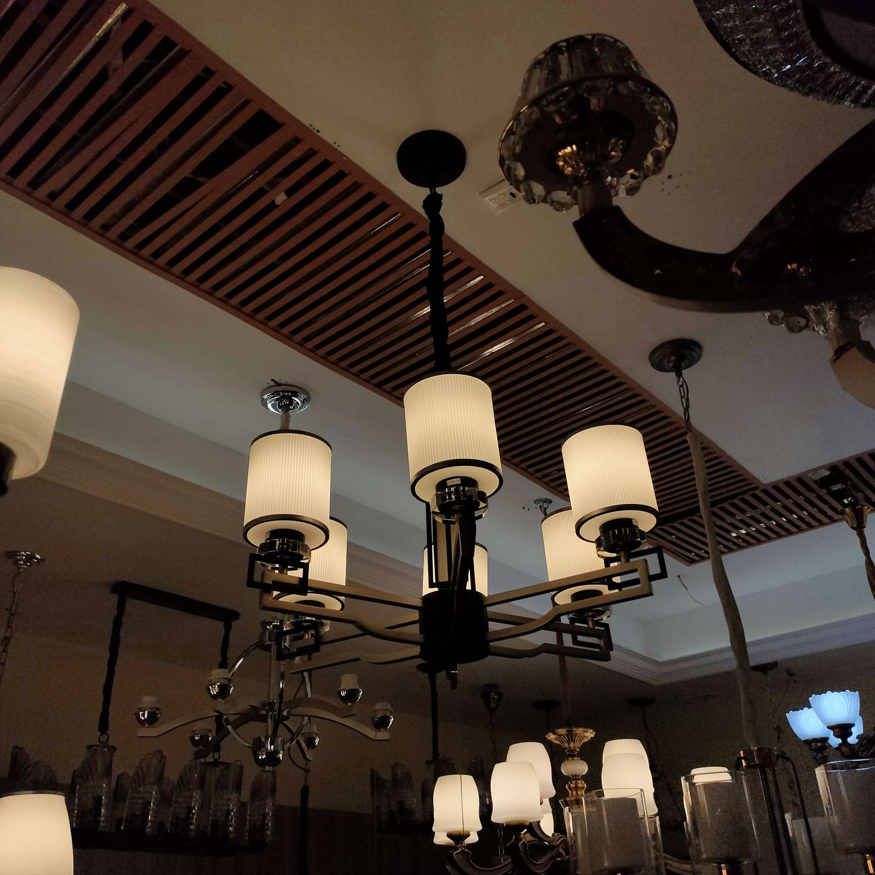Nordic lighting, modern and simple style, clothing store bedroom, magic bean chandelier, dining room, Internet red light, home, living room, grand chandelier undefined