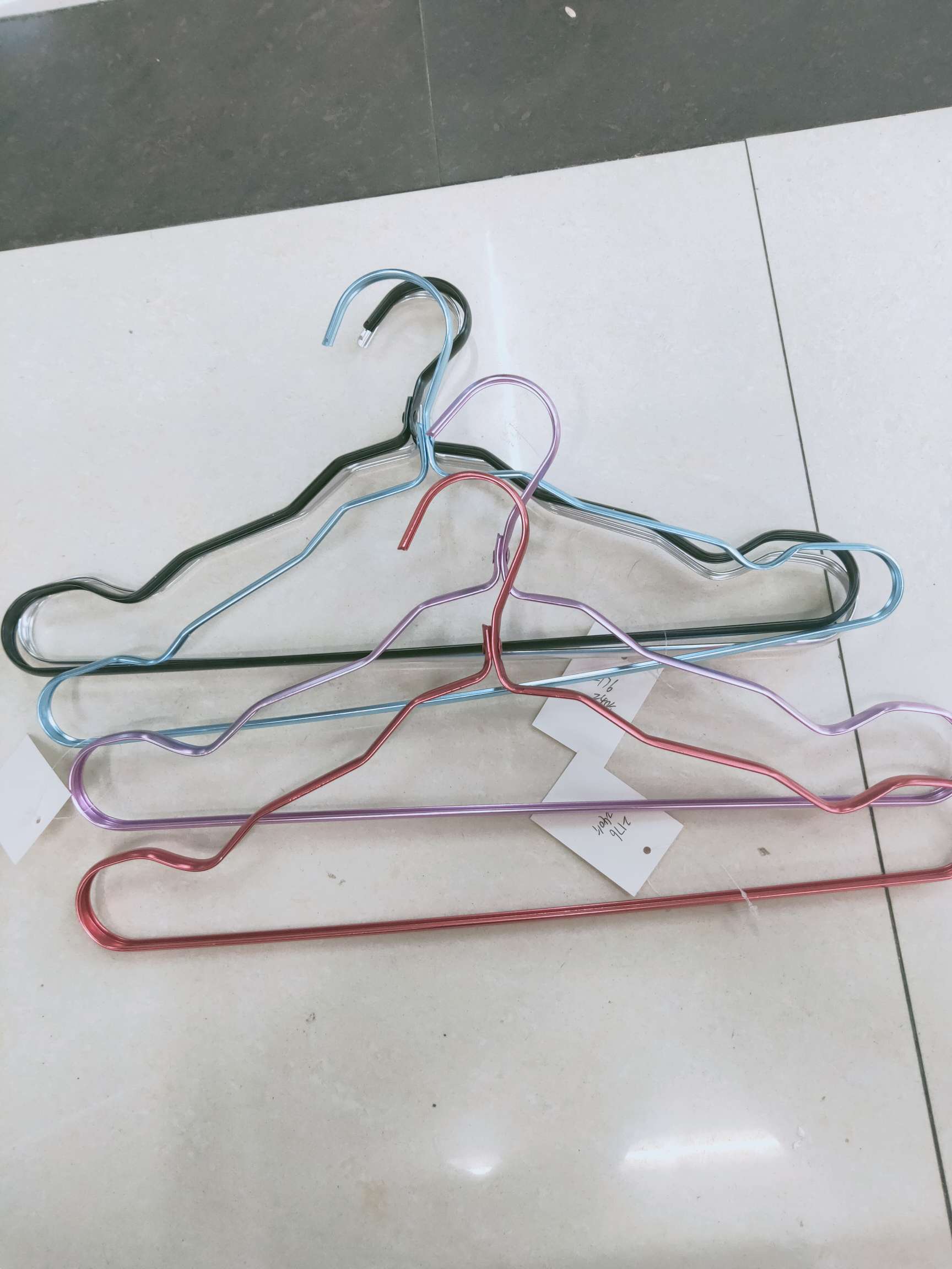 铝合金衣架 ，高档衣架