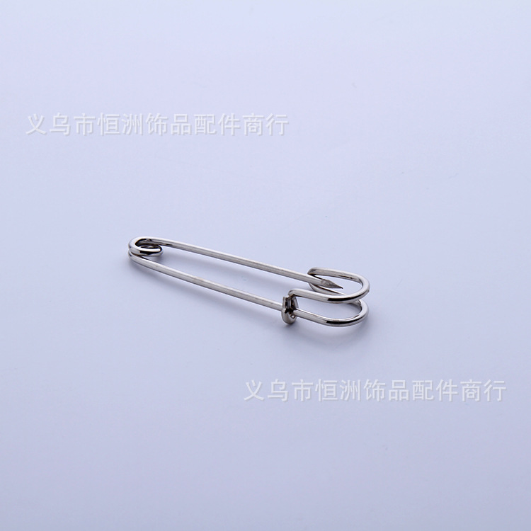 Manufacturers Direct Sales Of Large Pin Safety Pin Safety Pin Simple Needle Diy Clothing Accessories Application Scenario