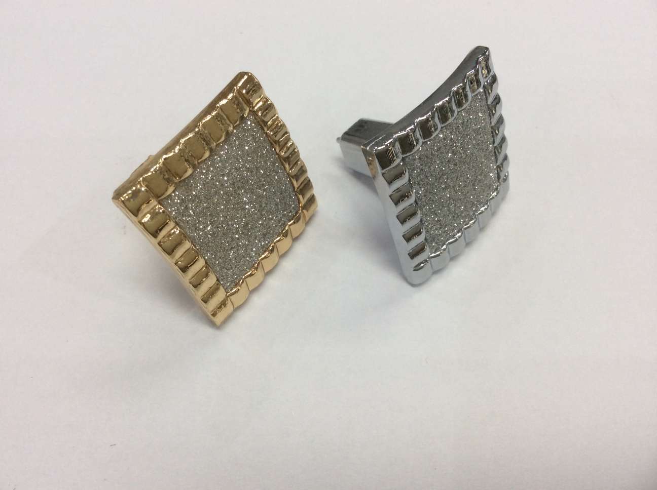 贴皮锌合金拉手081333 重量价格面议细节图