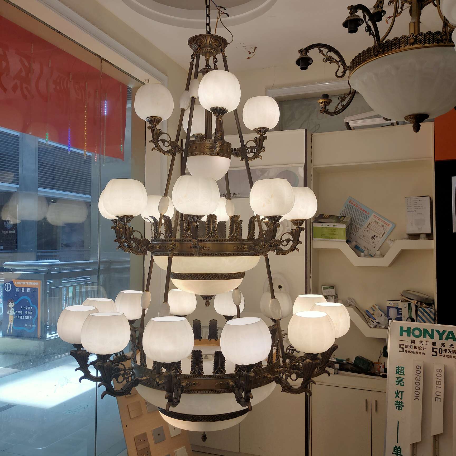 Nordic lamps, grand, modern and simple style, clothing store bedroom magic bean chandelier, dining room Internet red light, home living room chandelier Application Scenario