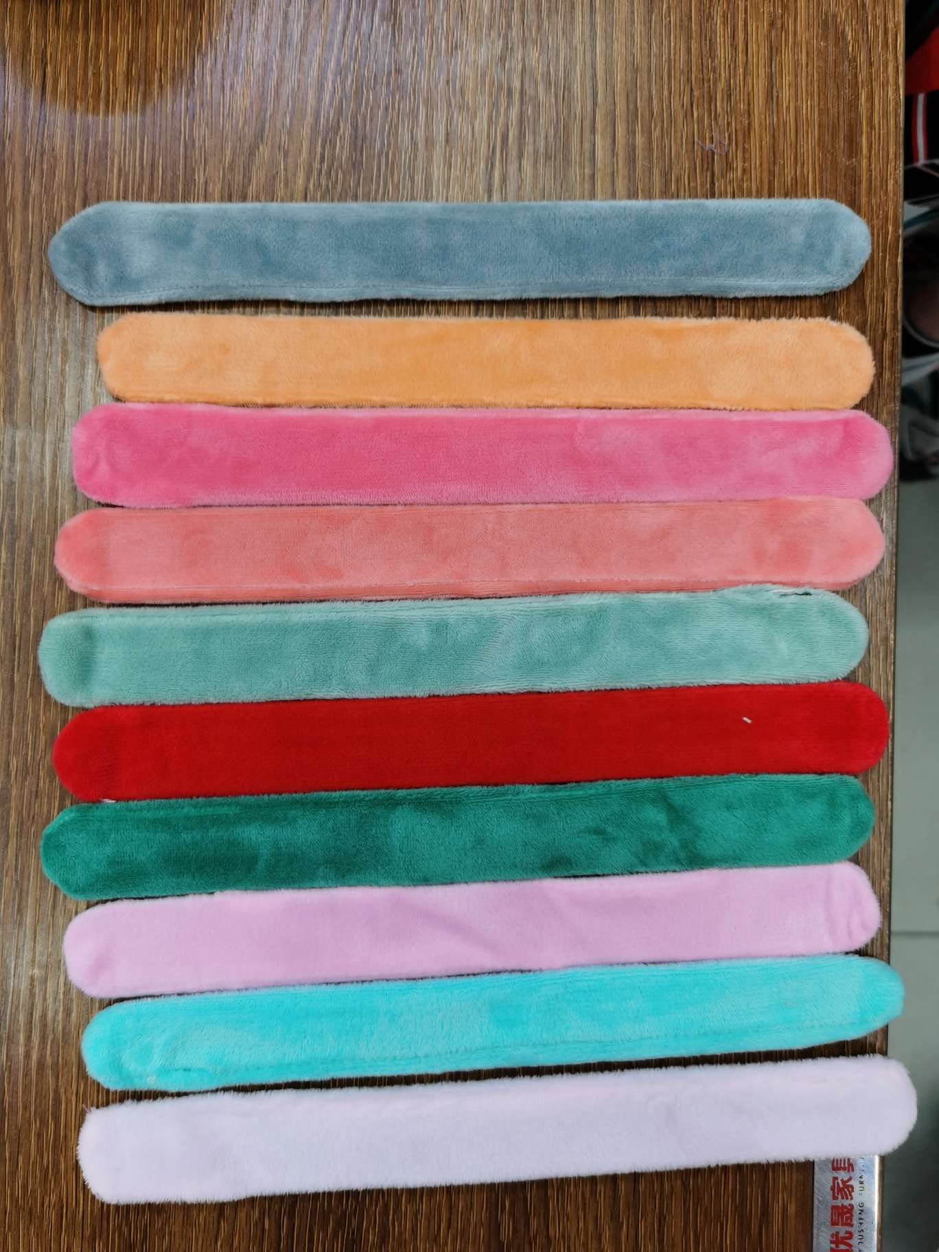 彩色毛绒啪啪圈