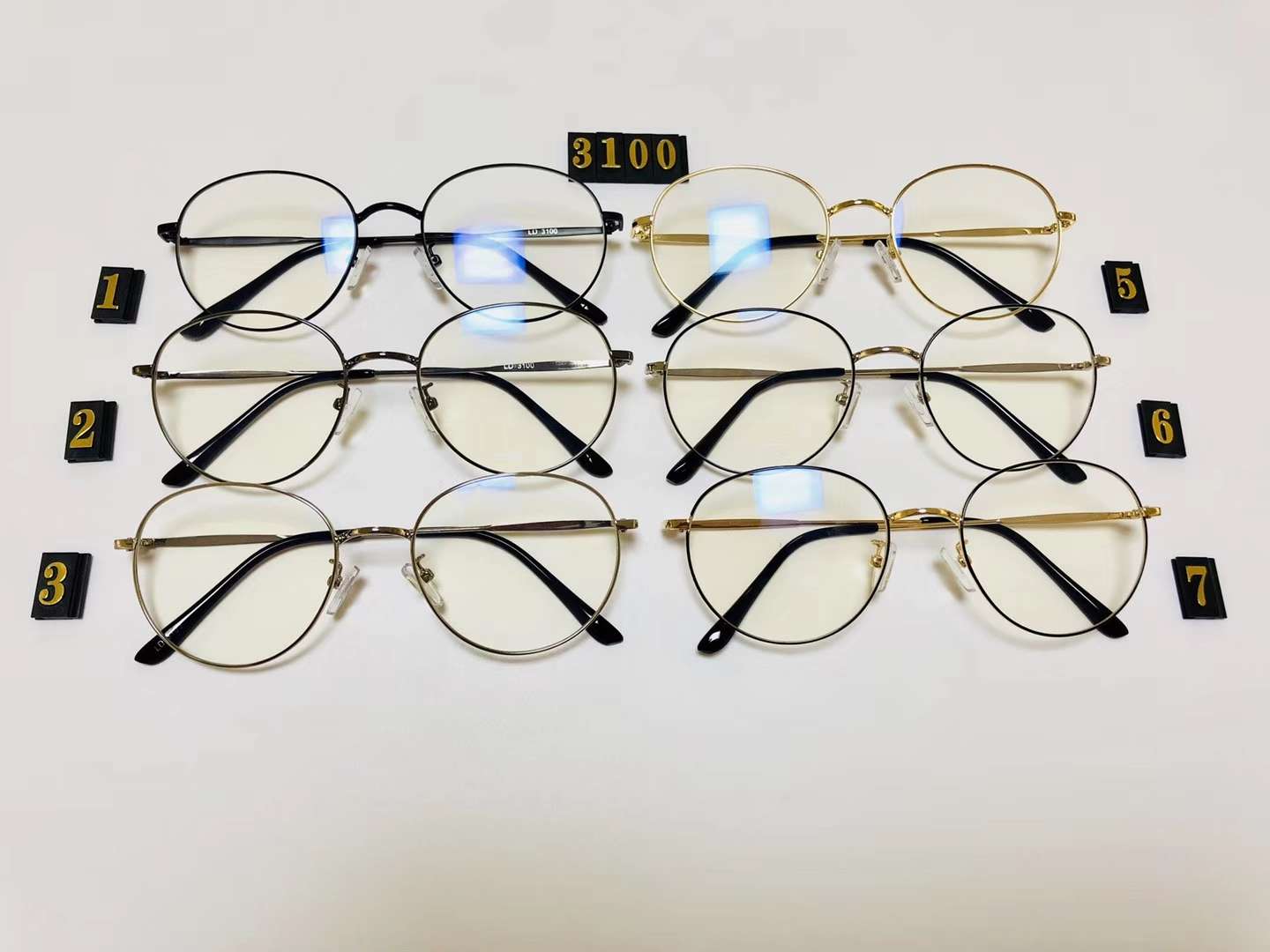 Flat light 3100