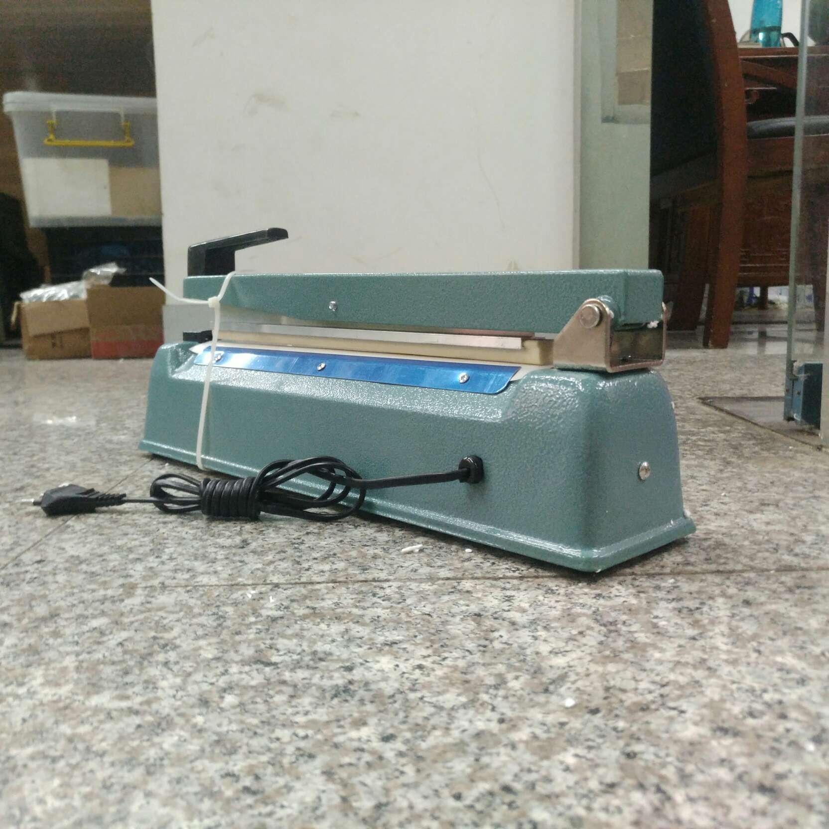 Iron PFS-300 hand-press sealing machine Specification image