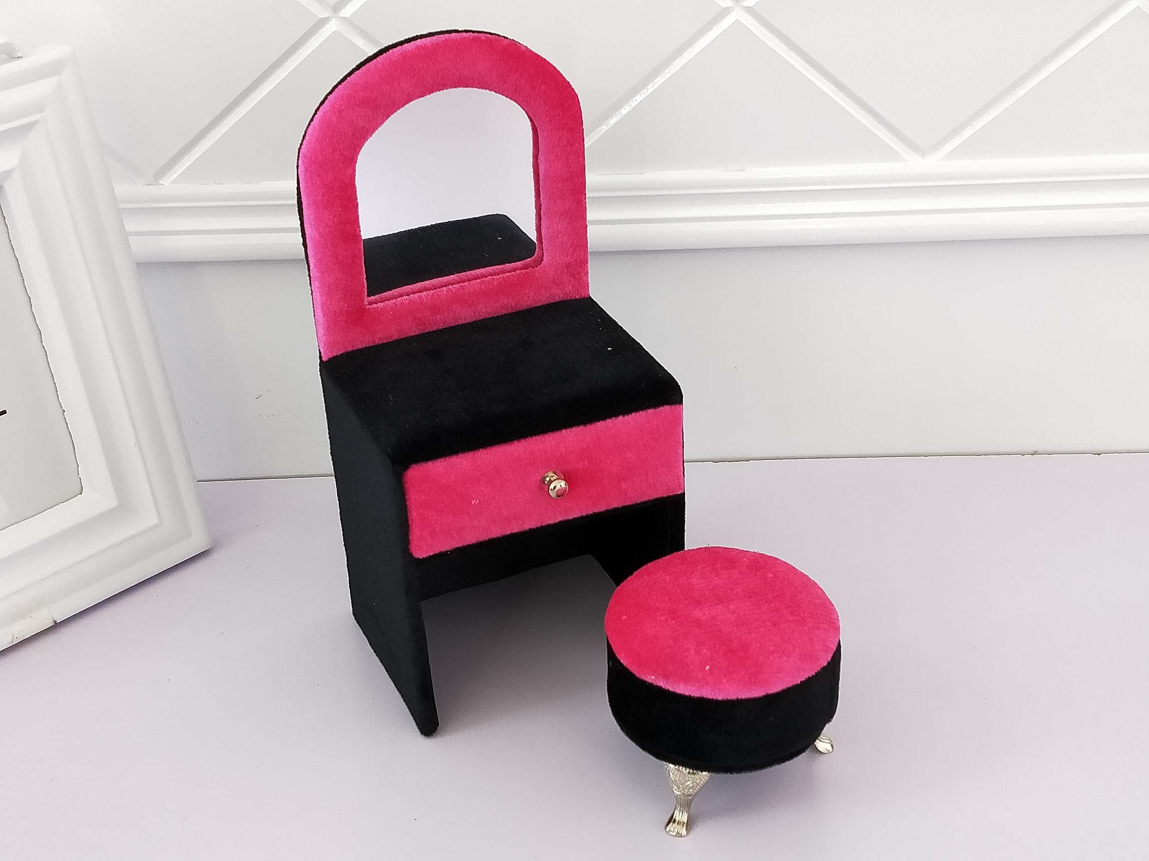 Jinqi jewelry box Sofa doll Soldier figure photo Home storage accessories storage box