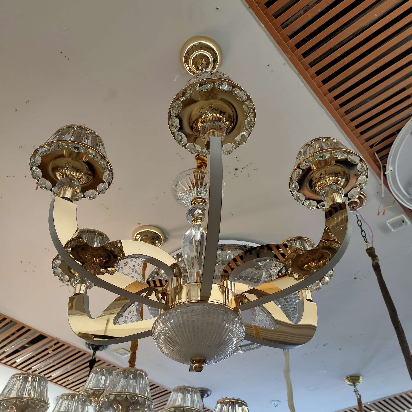 Lámparas nórdicas estilo moderno y minimalista tienda de ropa dormitorio frijoles mágicos candelabros comedor luz de red luz atmosférica lujo sala de estar candelabros undefined