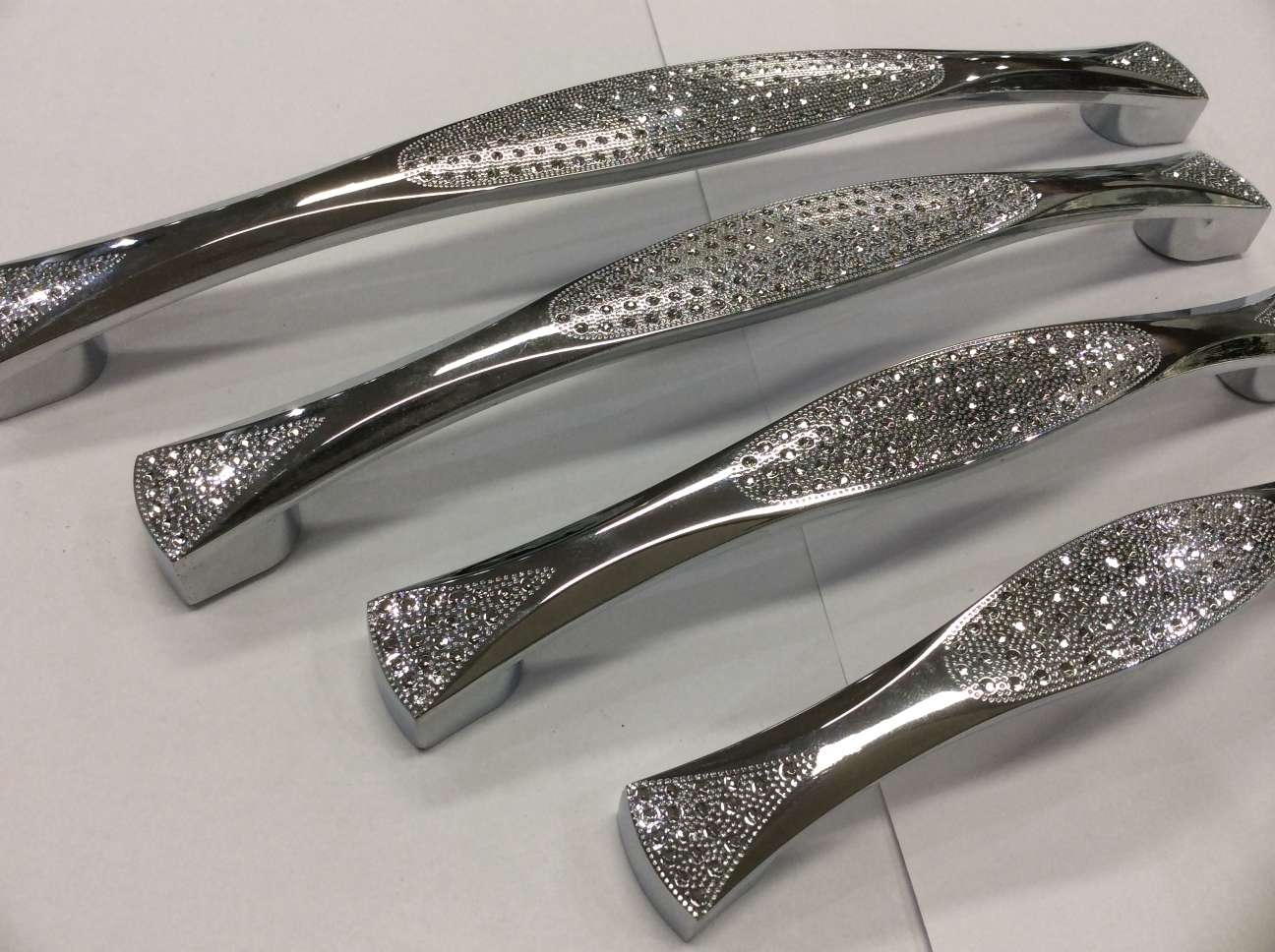 The weight and price of zinc alloy handle 081336 are negotiable