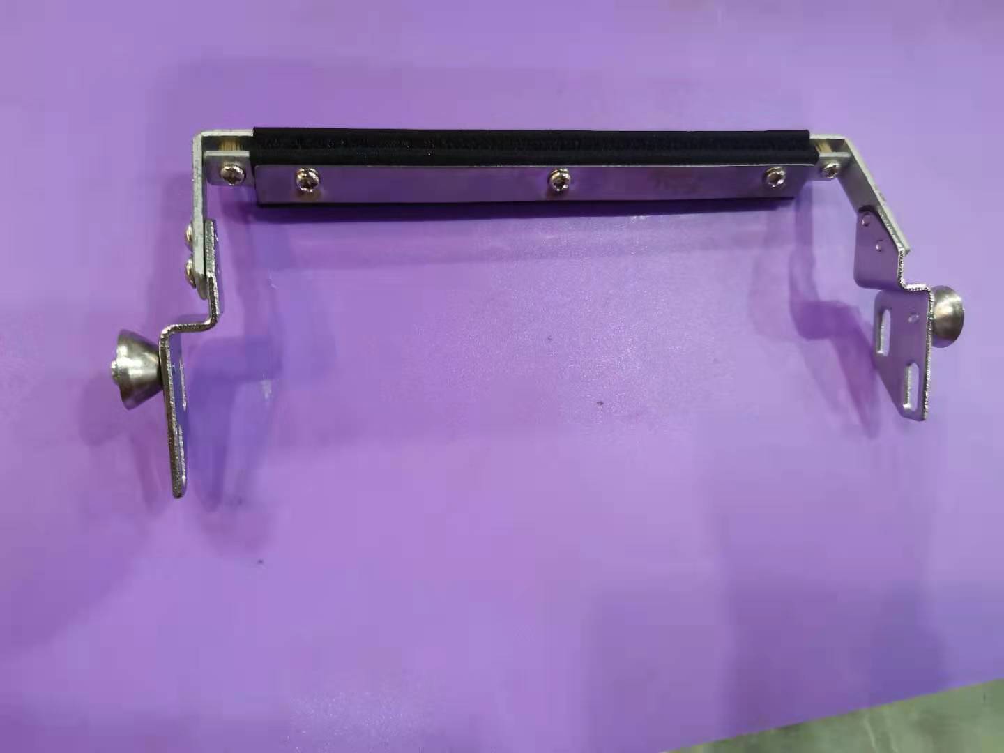 The noodle clamp has 9 pins