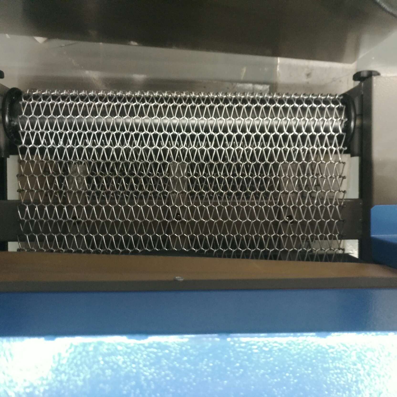400 mesh shrink wrap machine Application Scenario