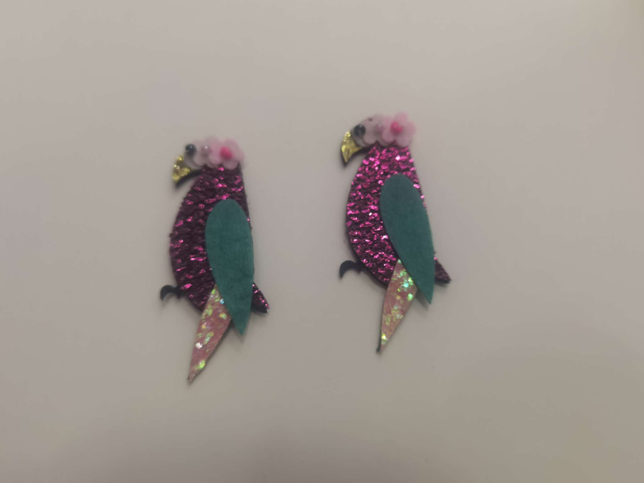 Parakeet With Scallion Powder And Rice Beads details Picture