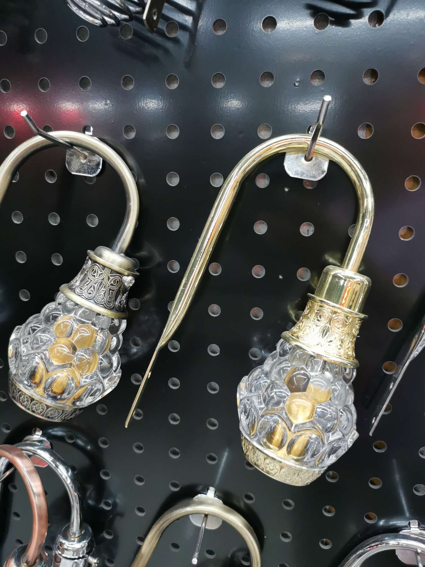 Curtain Hook details Picture