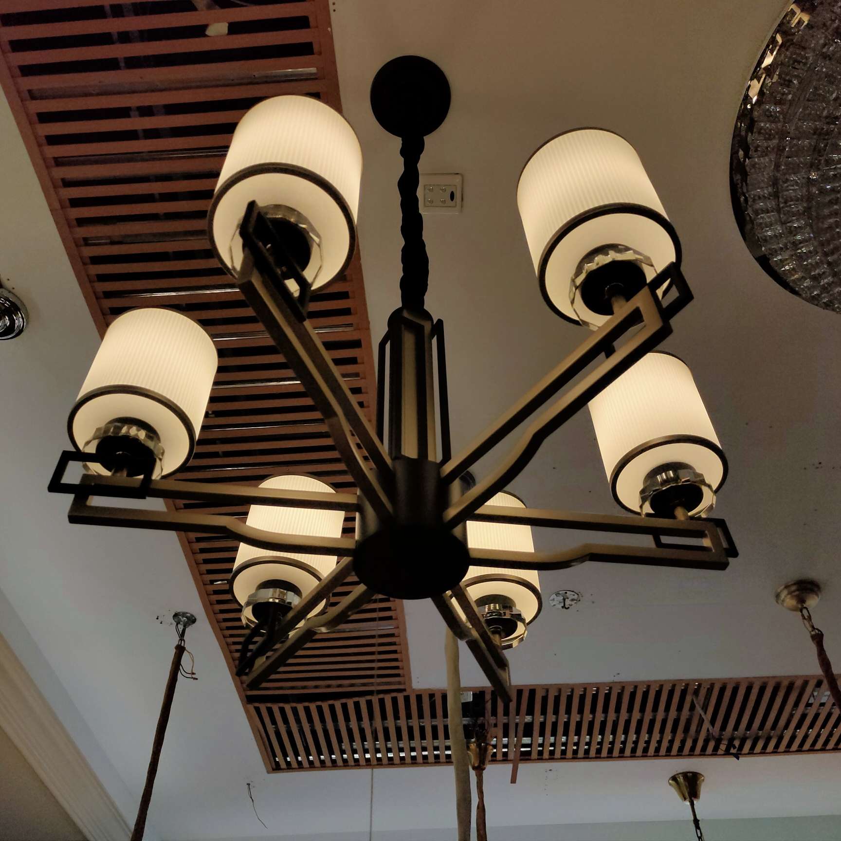 Nordic lighting, modern and simple style, clothing store bedroom, magic bean chandelier, dining room, Internet red light, home, living room, grand chandelier Application Scenario