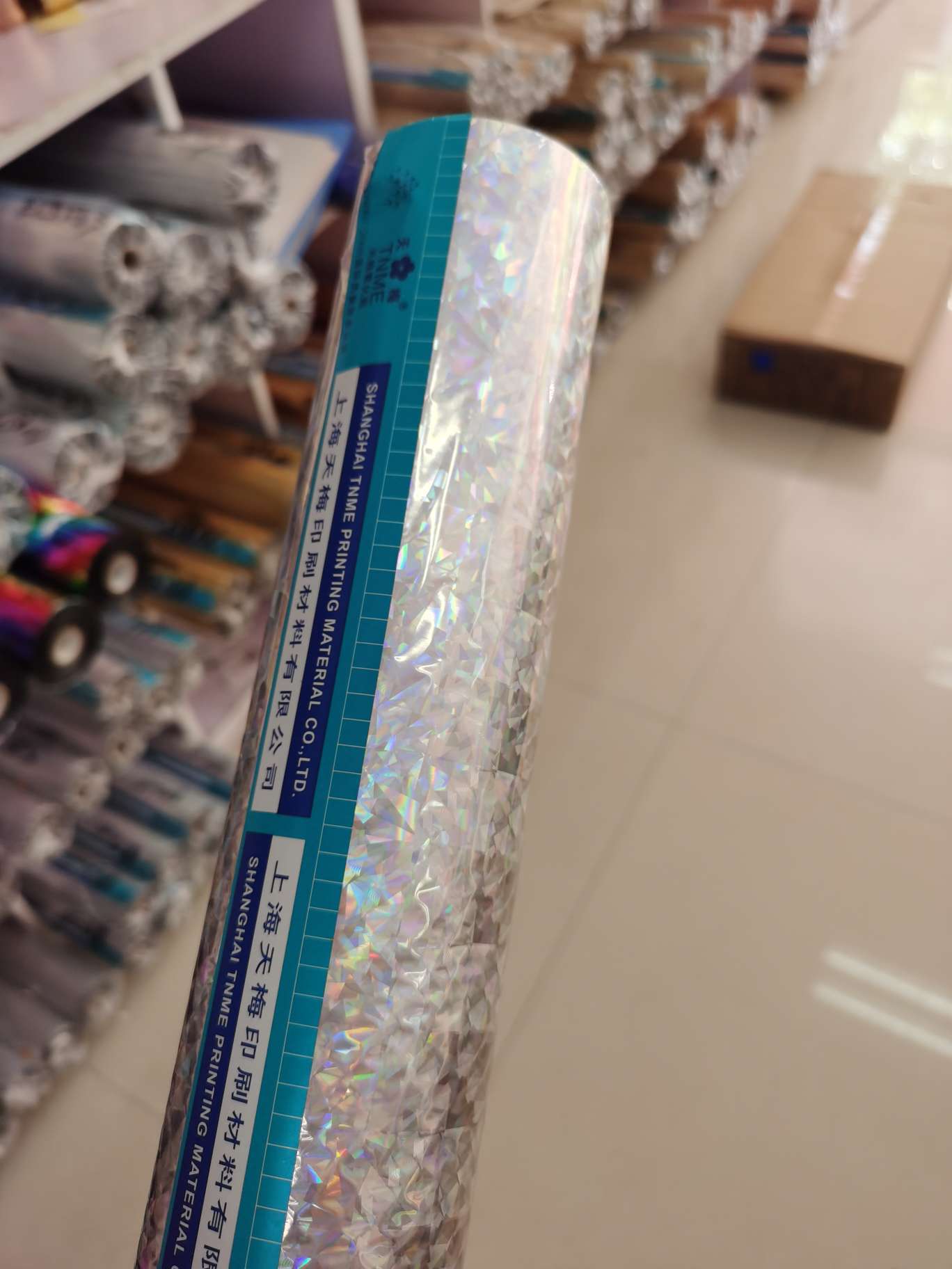 上海天梅烫金纸 过塑100玻璃银 64cm*120米详情图7