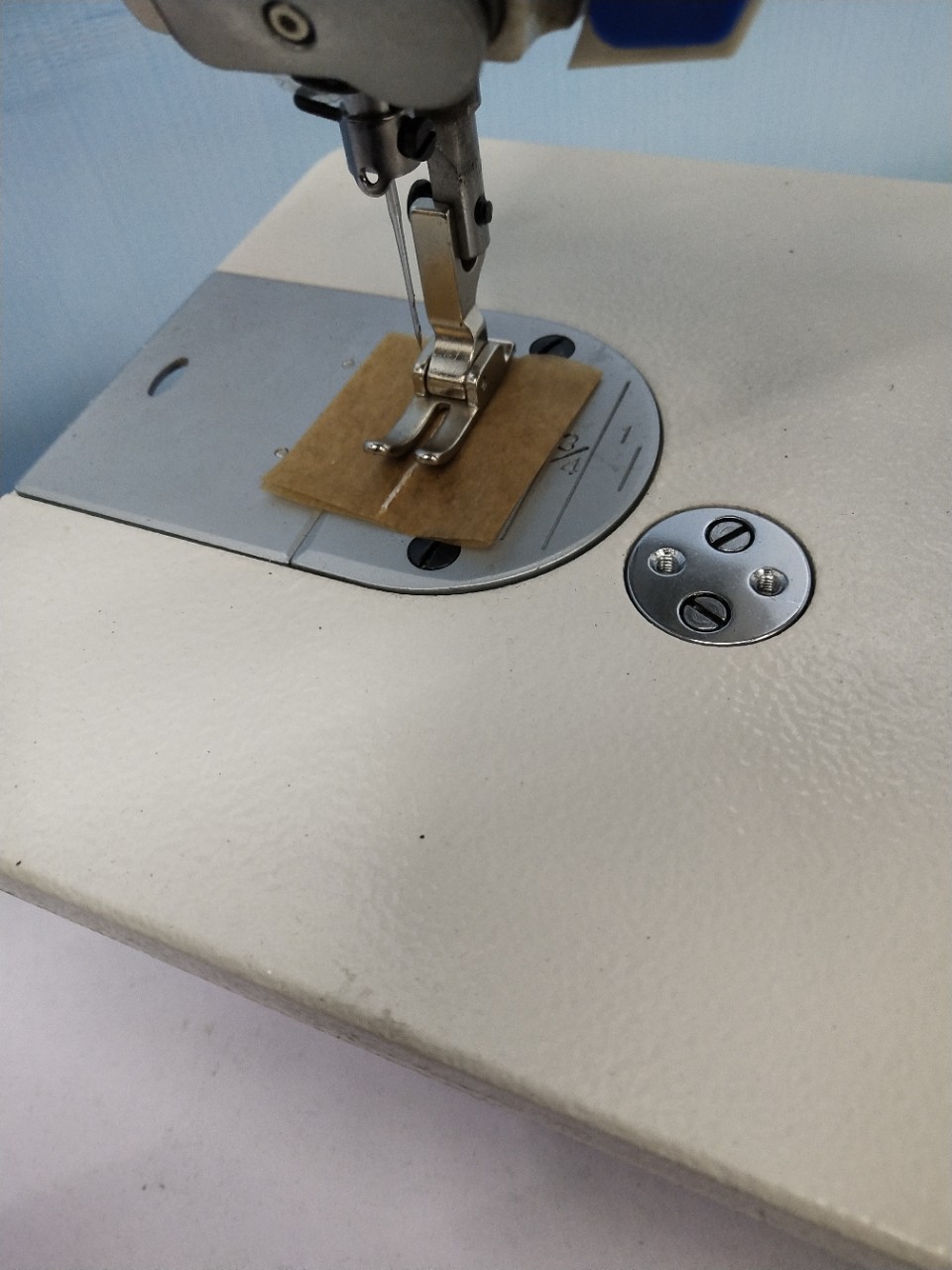Yiwu Baochuang supplies brand-new computerized flat sewing machines to Qike computerized flat carts details Picture