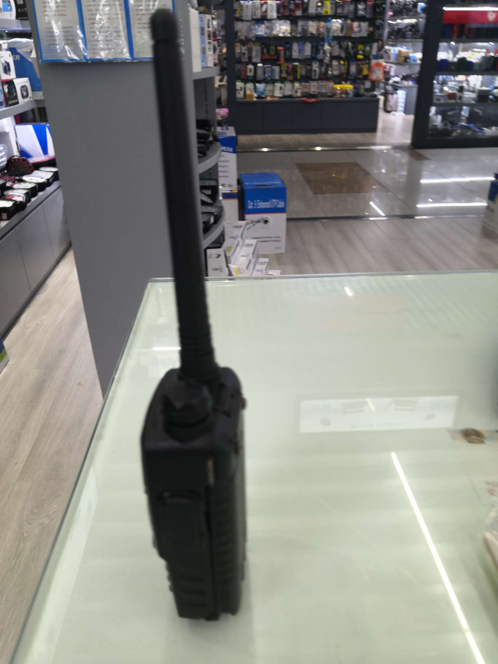 Baofeng Walkie-talkie 5R Item Picture