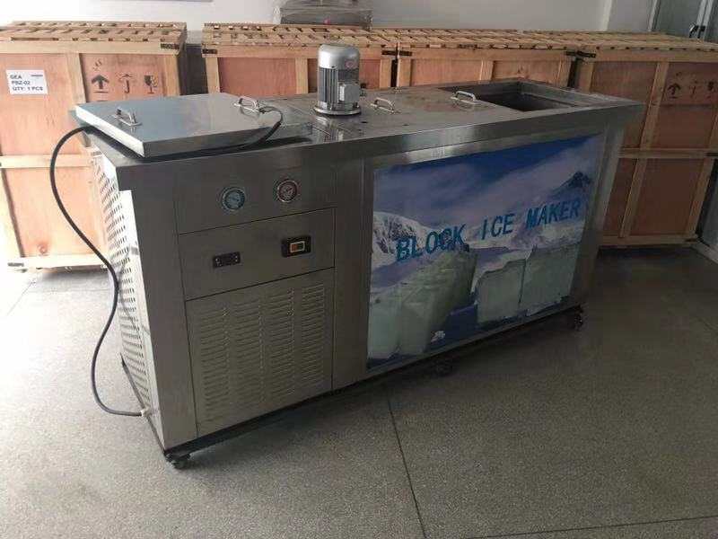 Large ice cube machine