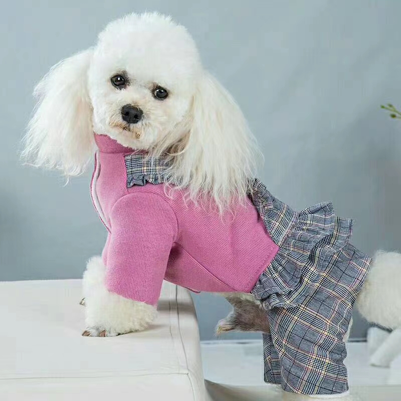 The new style is here! Pet baby overalls fake two-piece set! Monochrome clothes with plaid clothes suspenders skirt, wearing very good style! full figure