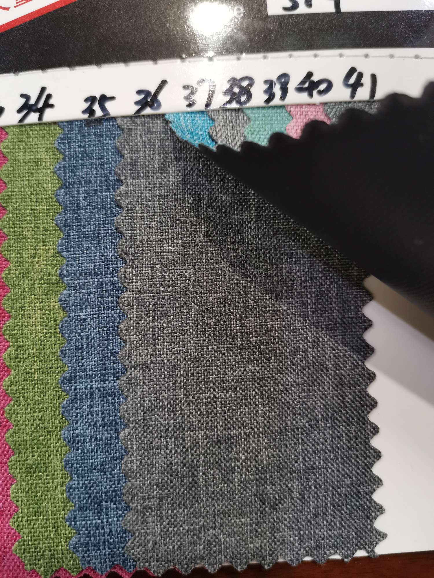 Leather factory direct sales, best-selling new 300D matte PVC-26 leather, large stock of high, medium and low grade luggage, sofa, shoe materials and fabrics Specification image