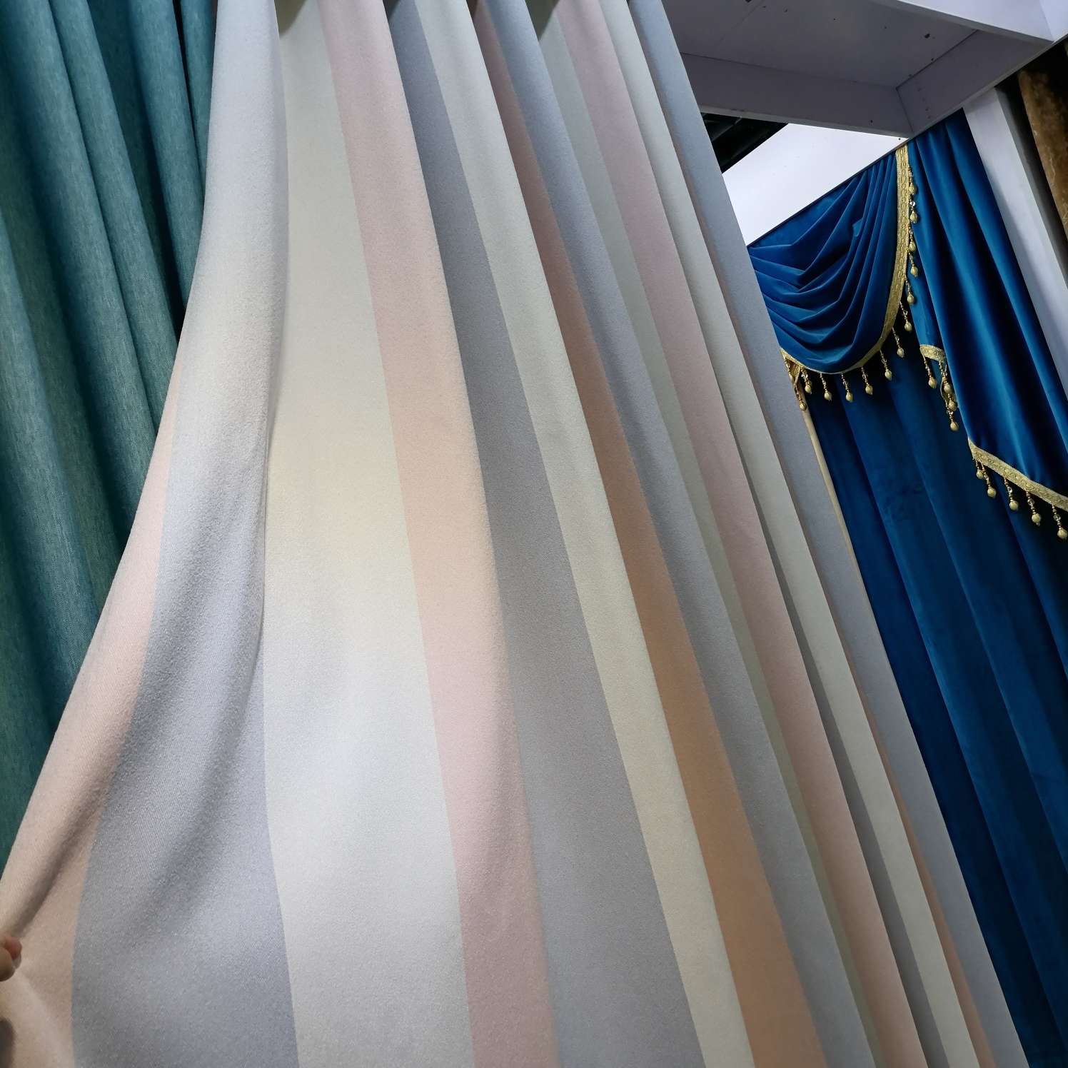 加厚遮光窗帘布成品纯色简约风客厅定制  隔热遮阳 卧室