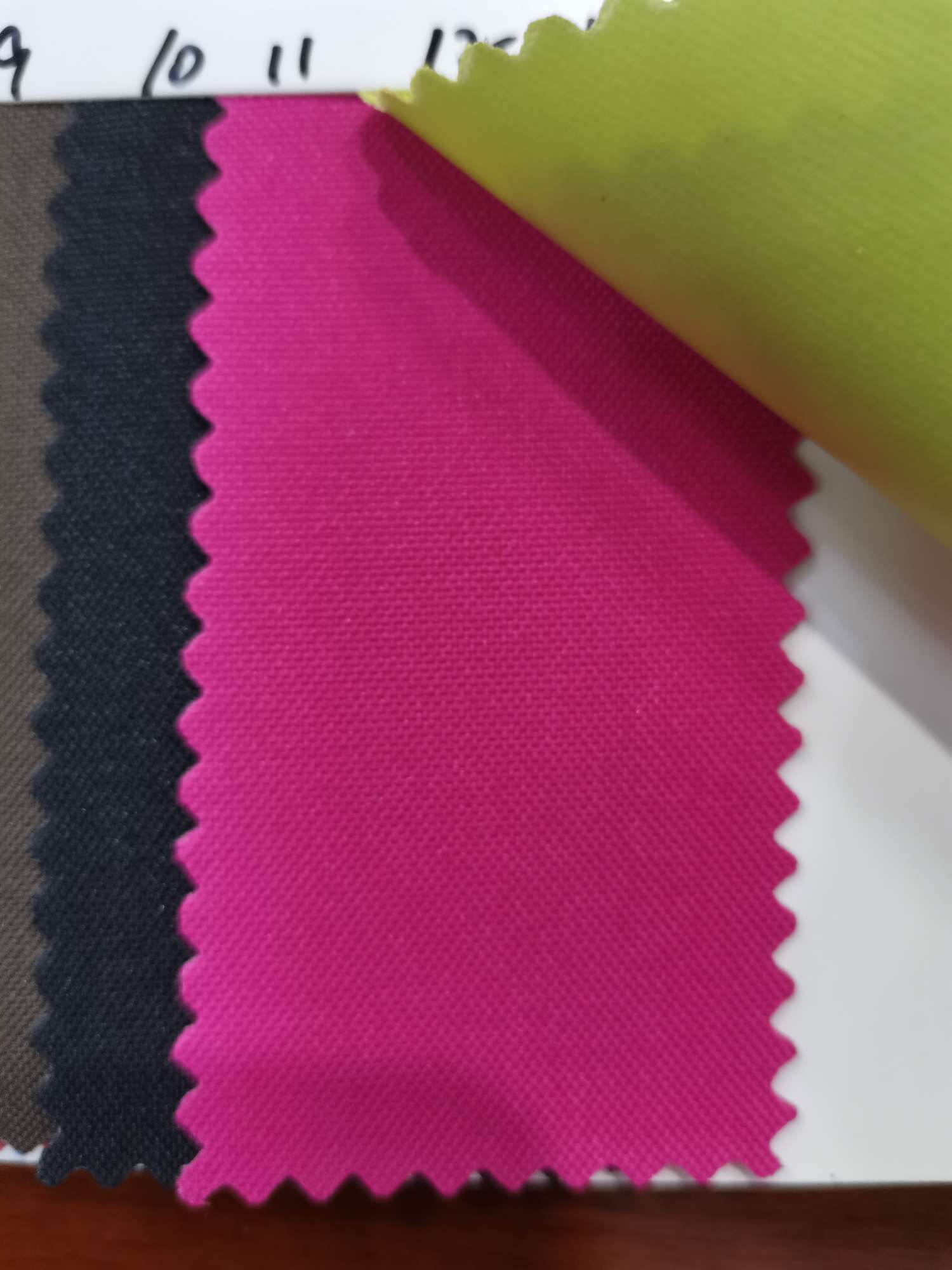 Leather factory direct sales, best-selling new 300PVC-5 leather, large stock of high, medium and low grade luggage, sofa, shoe materials and fabrics details Picture