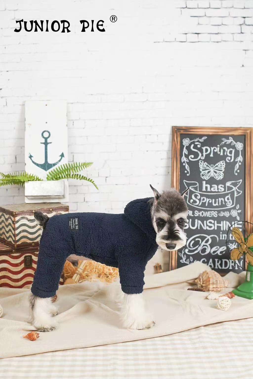 The JUNIOR PIE 】 the new 2020 starting 🎊 🎊 🎊
Zipper four - legged suede garment
High quality suede fabric, four - legged design