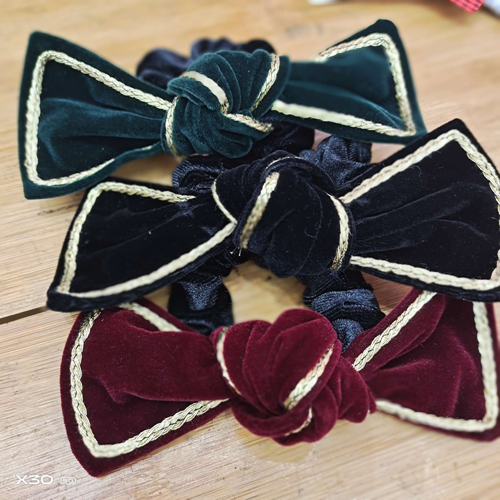 Golden velvet bow hair rope Korean version of sweet and lovely web celebrity headpiece girls hair ring hair ornaments female thumbnail